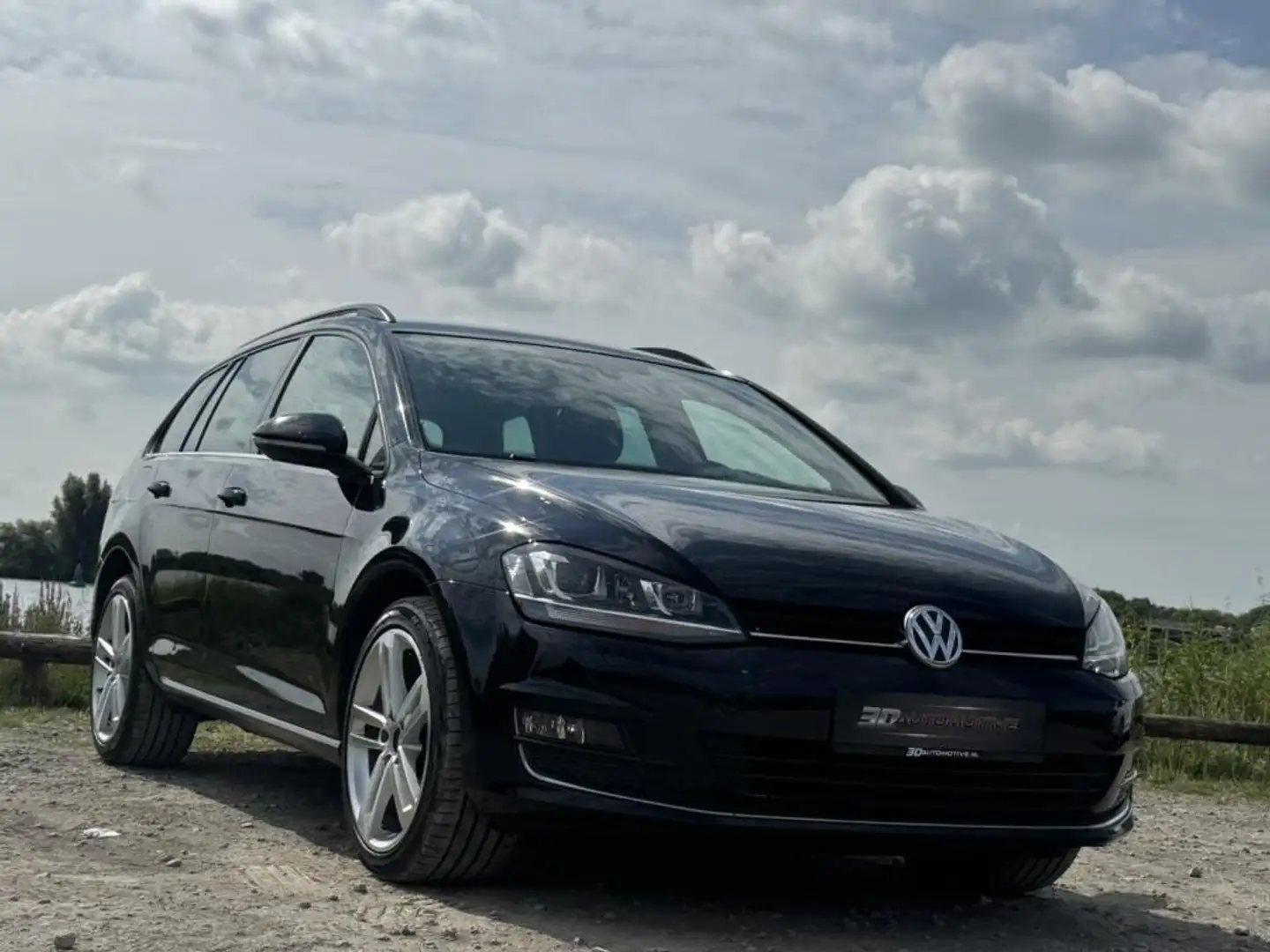 Volkswagen Golf Variant 1.4 TSI Highline, DSG AUTOMAAT, STOELVERW, NAV, BI Zwart - 2