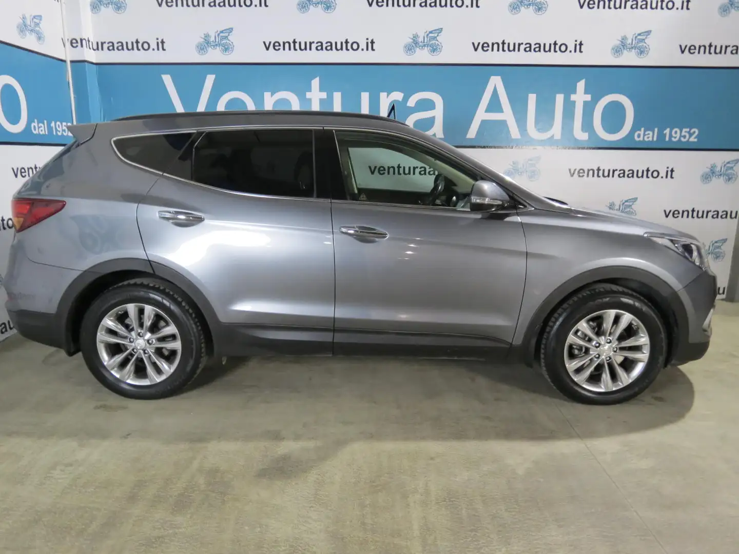 Hyundai SANTA FE 2.0 CRDI 150 CV COMFORT 4WD Gris - 2