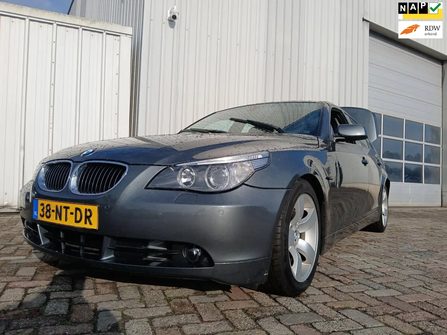BMW 545 5-serie 545i Executive - LEer - Airco - Sleutel Af Fialová - 1