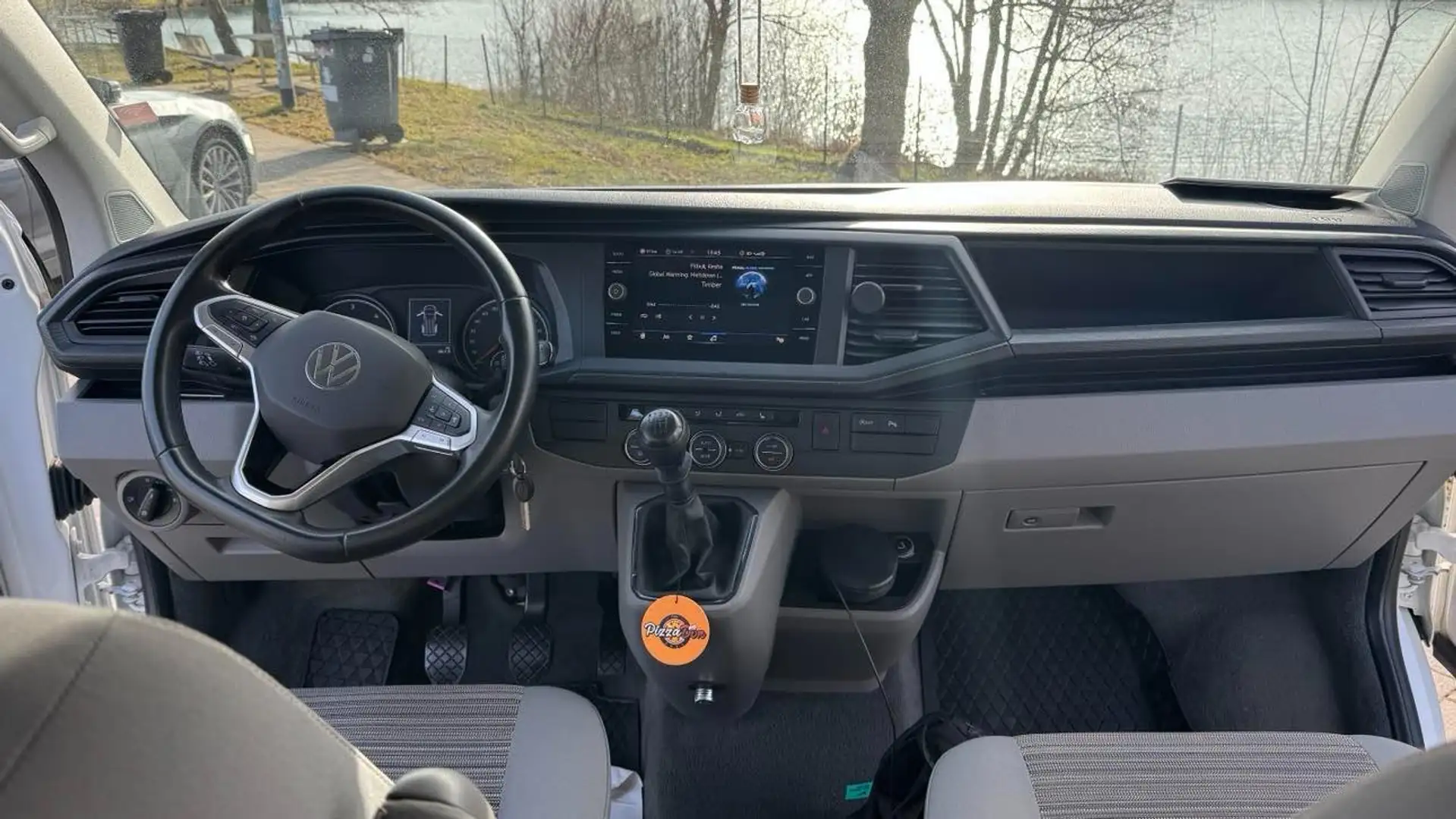 Volkswagen T6.1 California Beach Weiß - 1