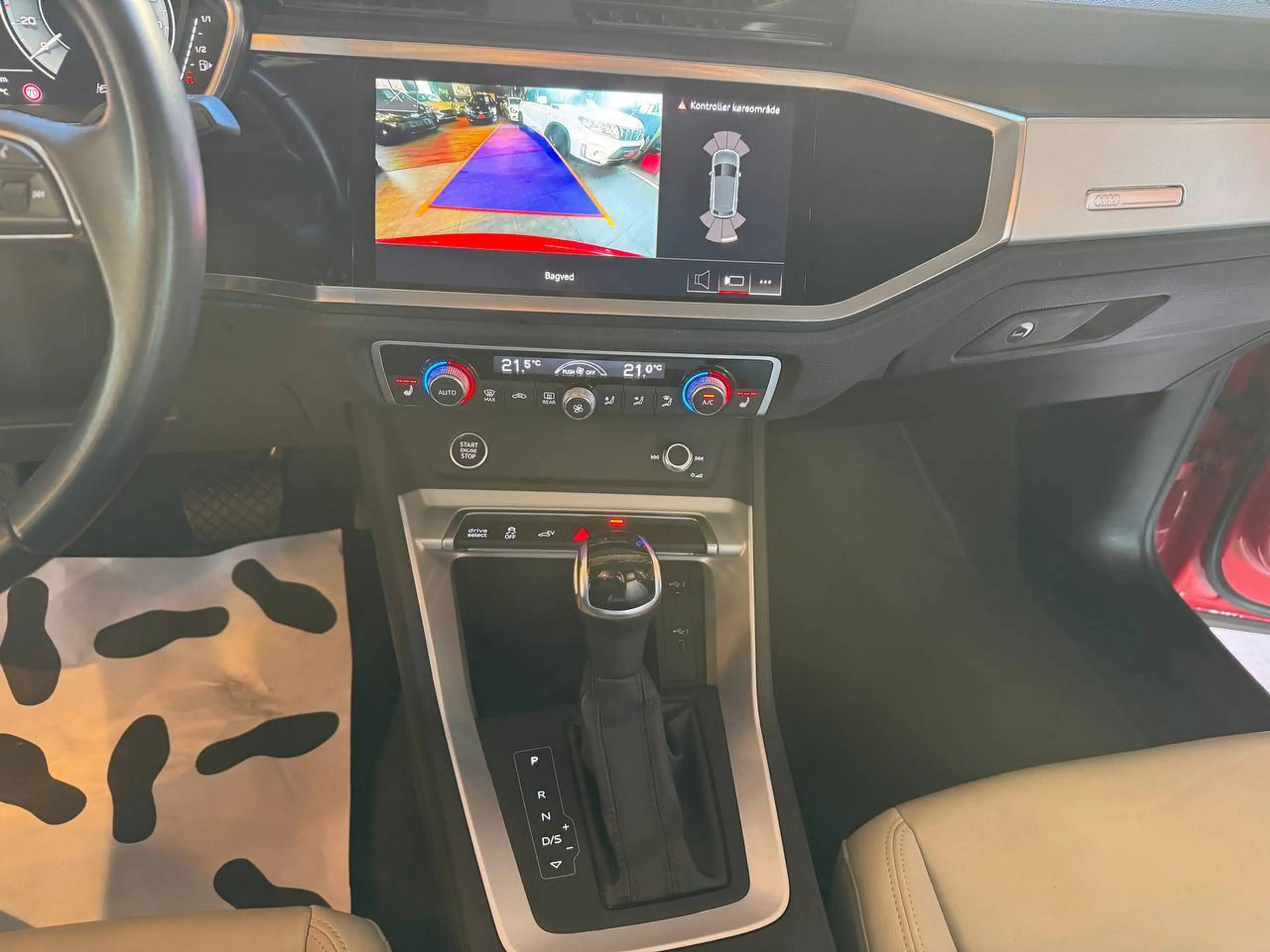 Audi Q3 Q3 PHEV 45 TFSIe S line S tronic (180 kW) *1er Prop+carnet Audi** — photo 13