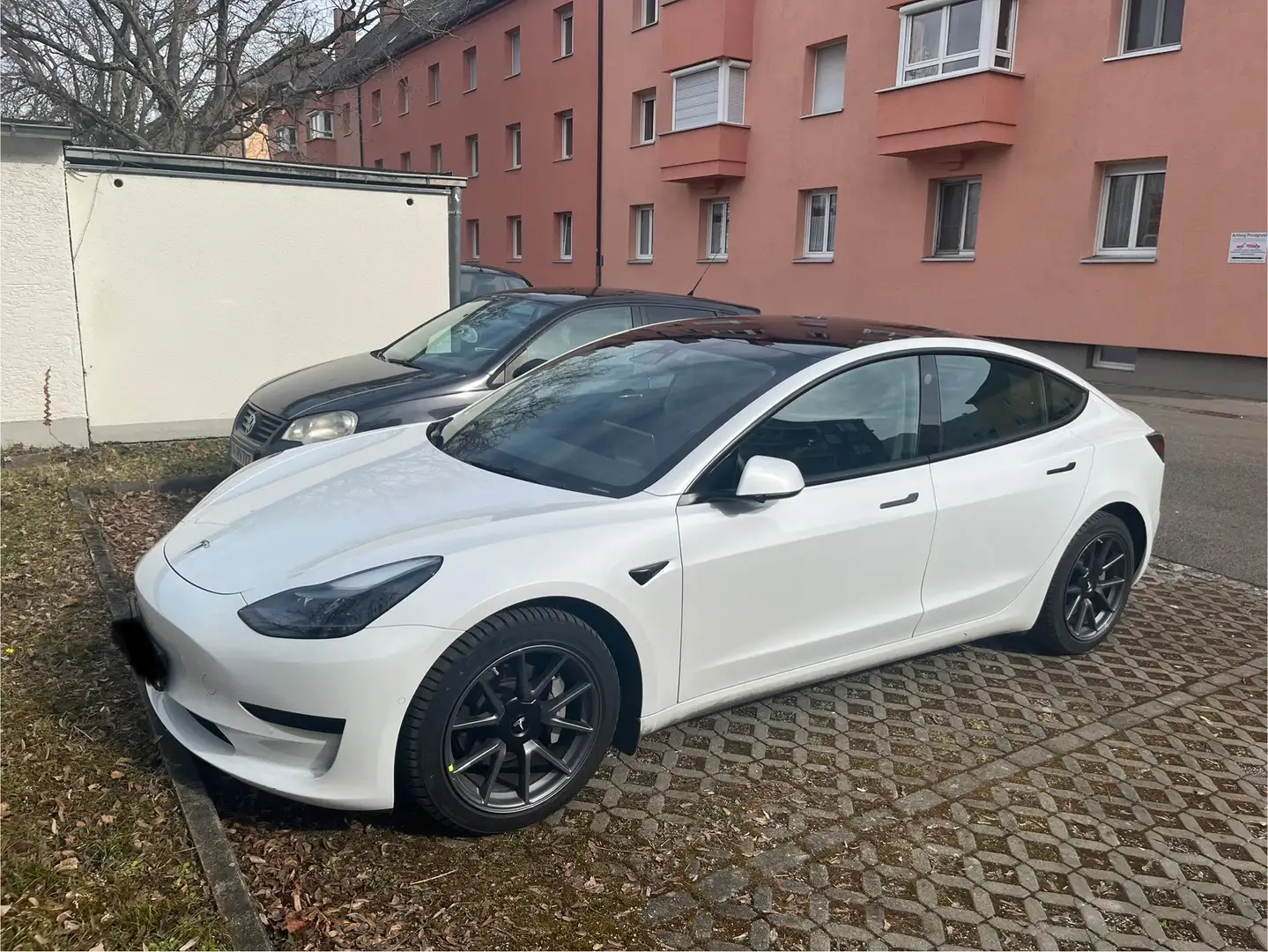 Tesla Model 3 Standard Reichweite Plus Hinterradantrieb Weiß - 2