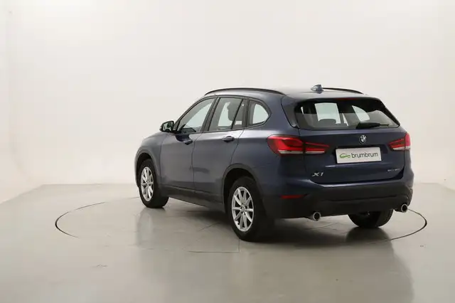 BMW X1 view 3