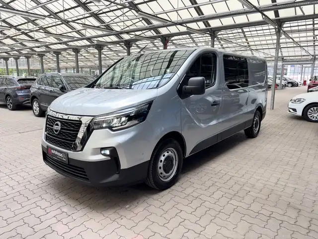 Nissan Primastar view 3