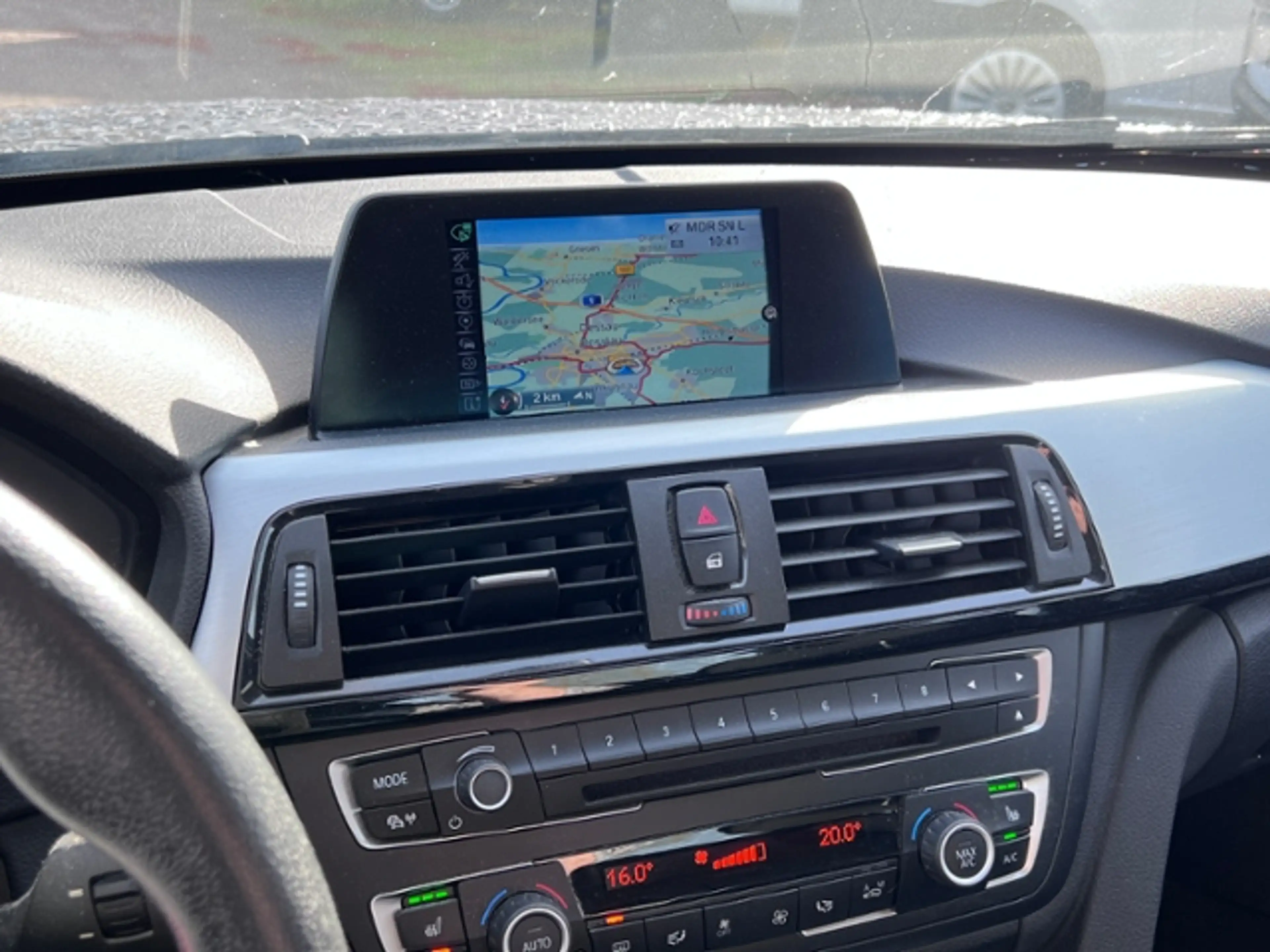 BMW 318 d Sport Line Xenon 2xPDC Sportsitz Navi Tempomat — photo 10