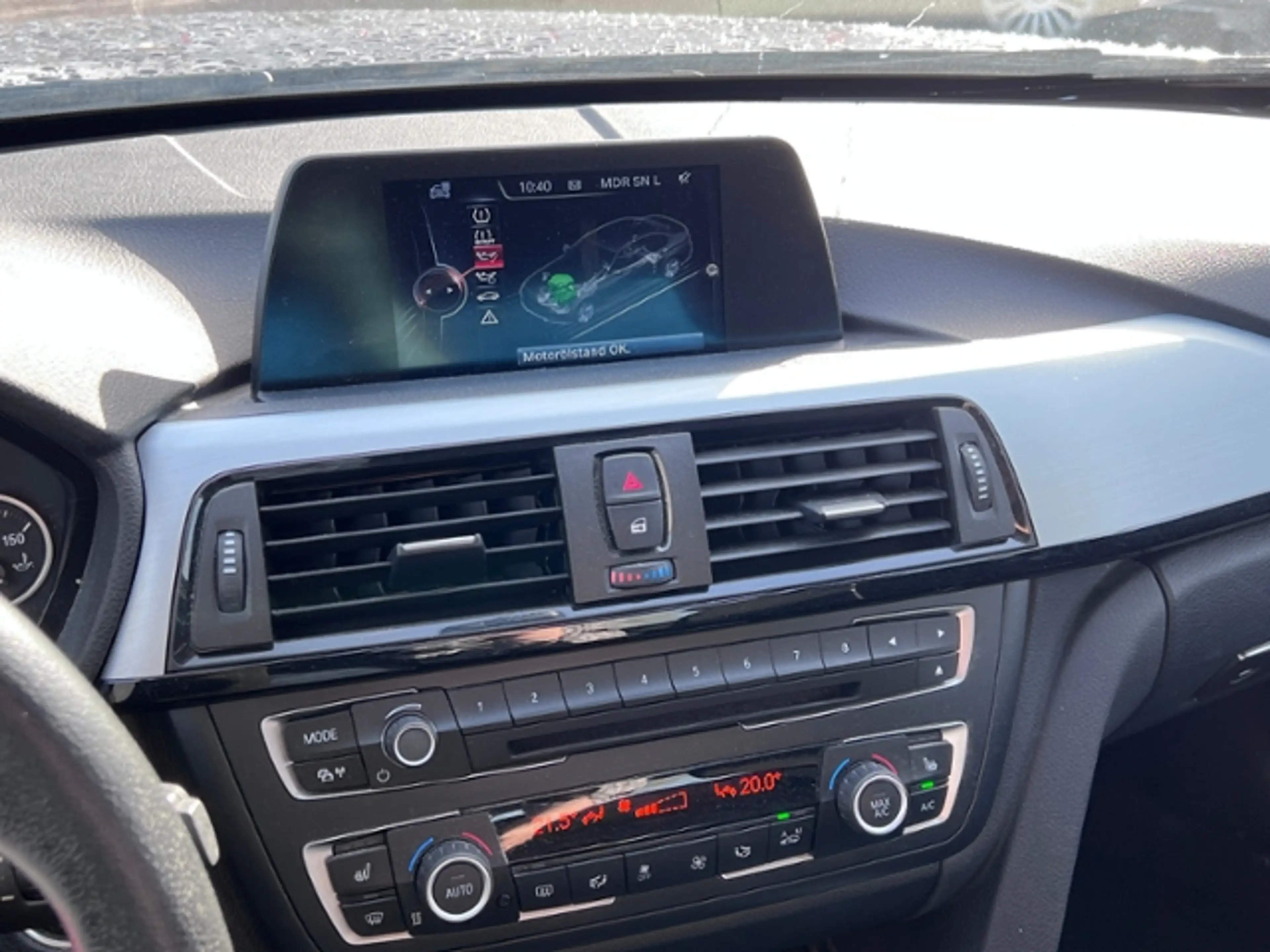 BMW 318 d Sport Line Xenon 2xPDC Sportsitz Navi Tempomat — photo 9