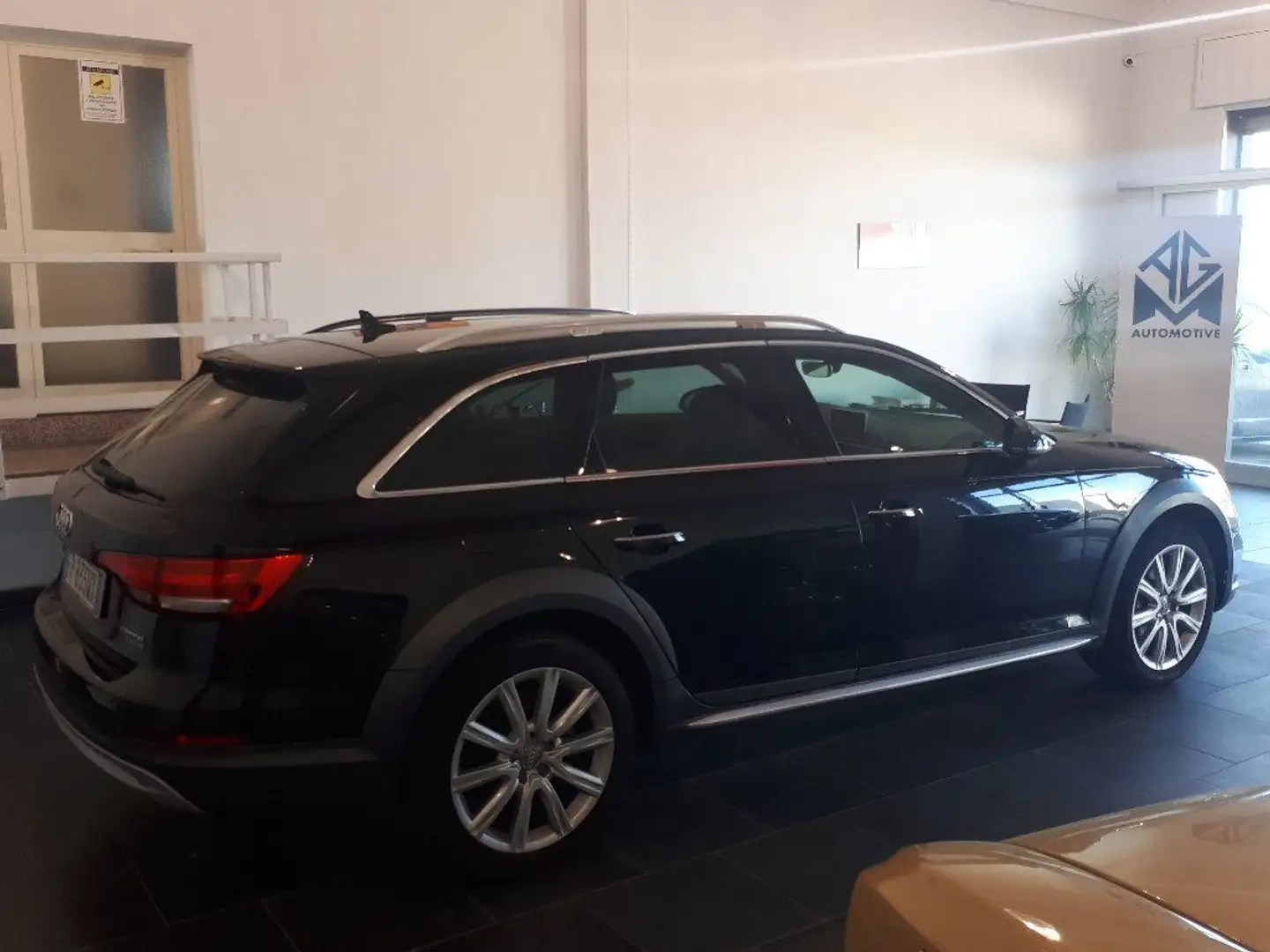 Audi A4 allroad 2.0 TDI 190 CV S-tronic Business Nero - 2