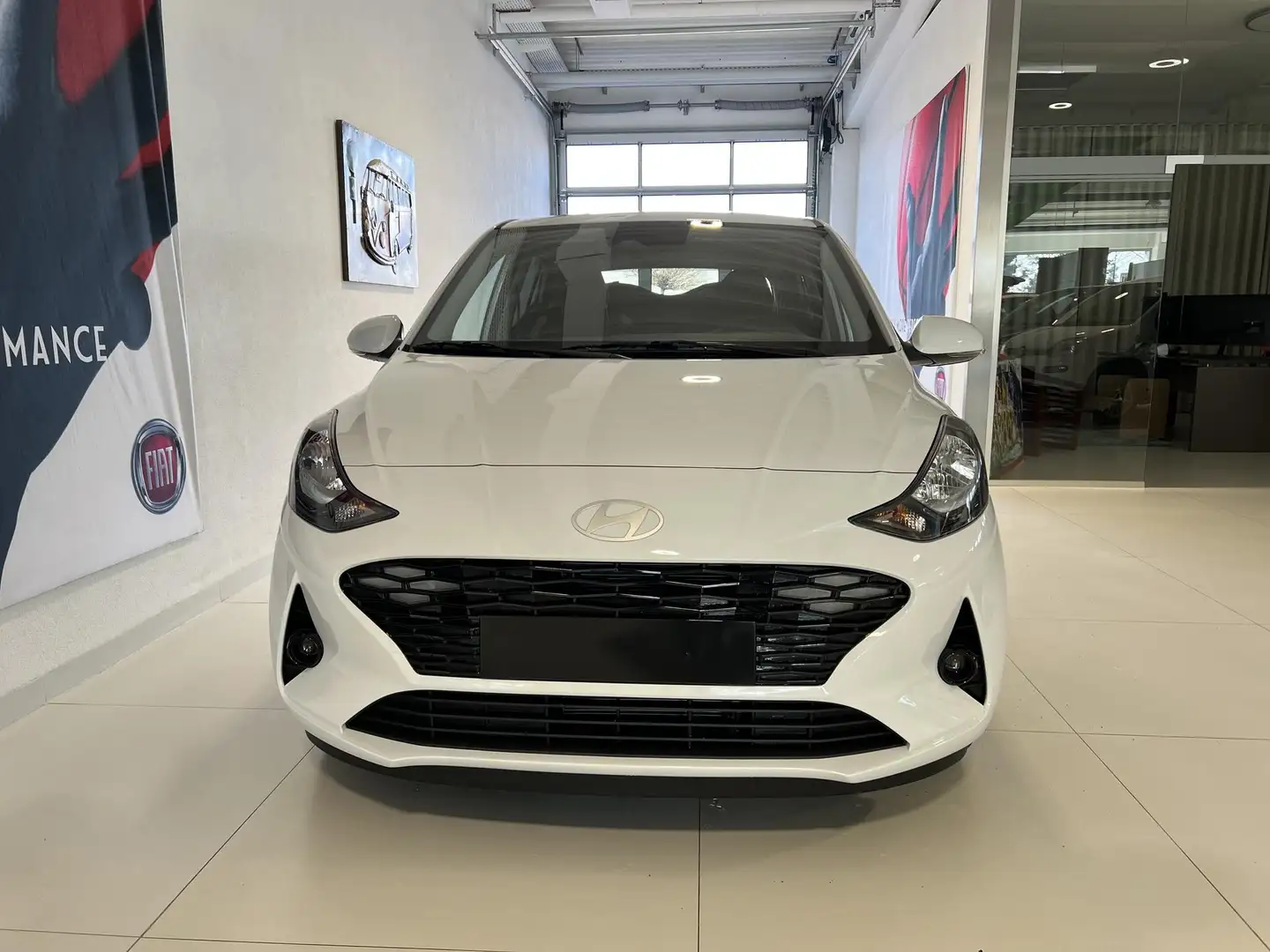 Hyundai i10 i10 GO! Plus 1,2 MT 5 Jahre Herstellergarantie White - 2