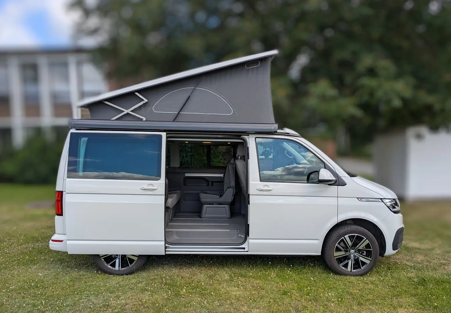 Volkswagen T6.1 California California 6.1 2,0 150KW Weiß - 2