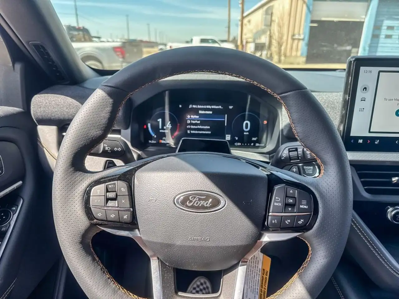 Ford Explorer снимка Ford Explorer