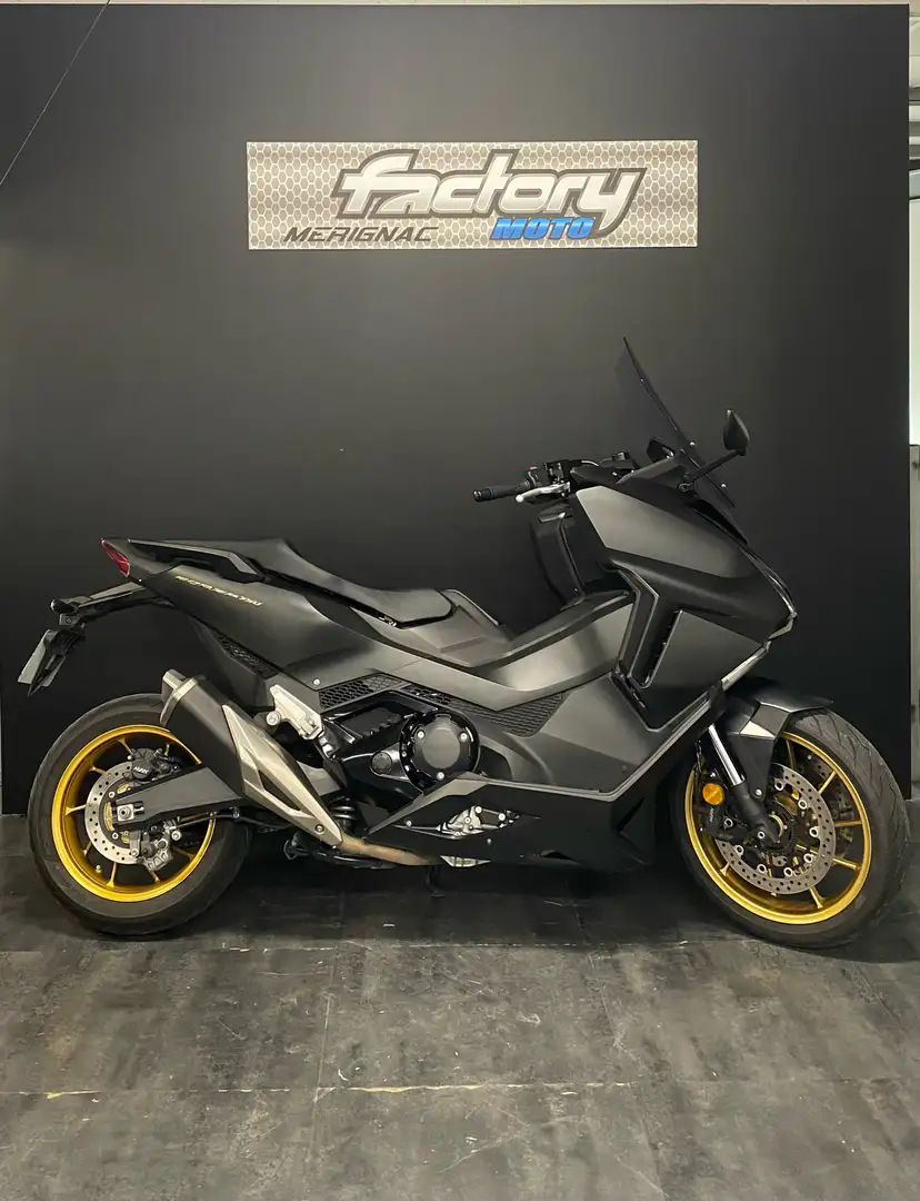 Honda Forza 750 Чёрный - 1