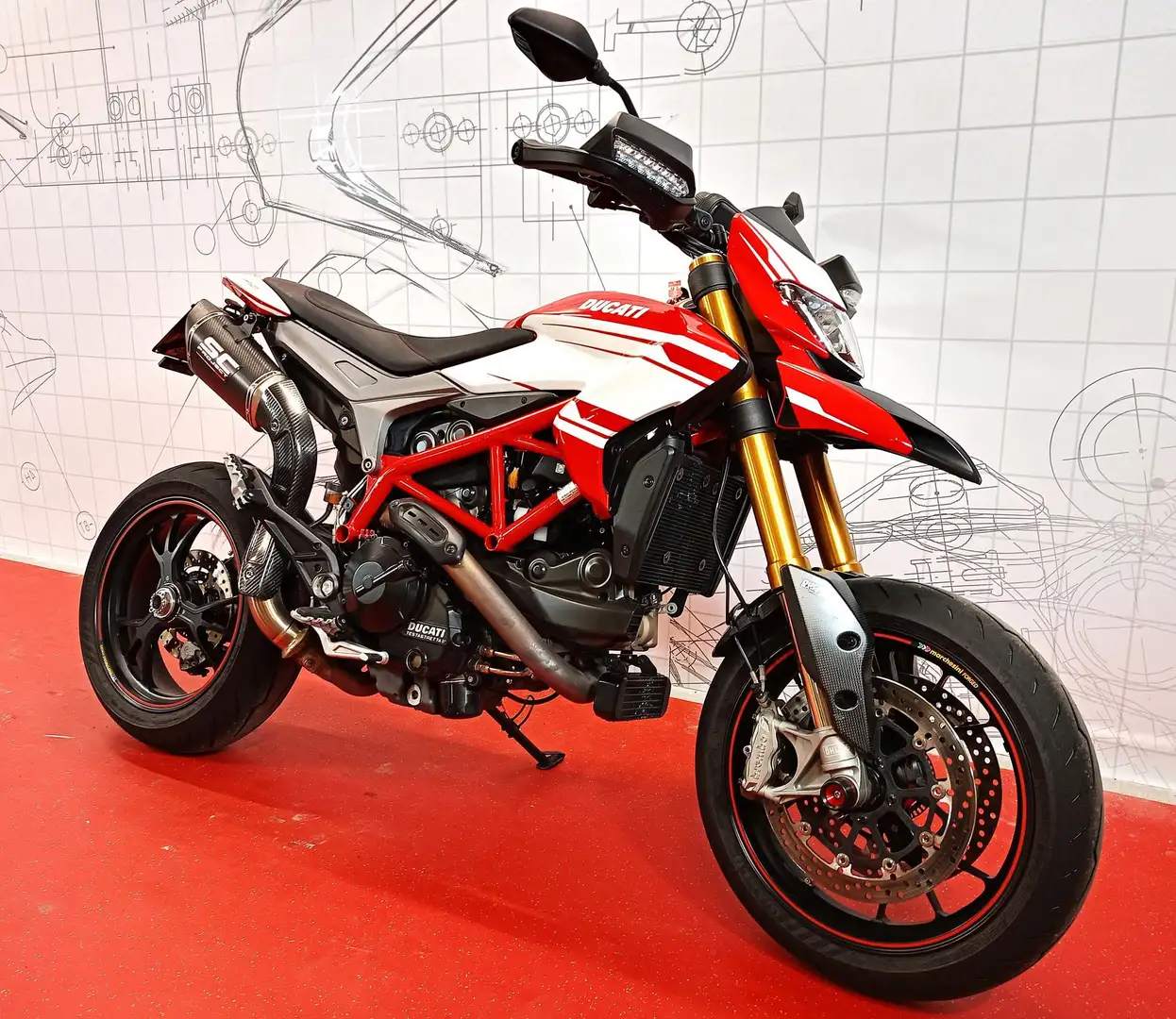 Ducati Hypermotard 939 DUCATI hypermotard 939 SP - 2