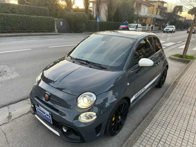 Abarth 595 1.4 Turbo T-Jet 180 CV Esseesse