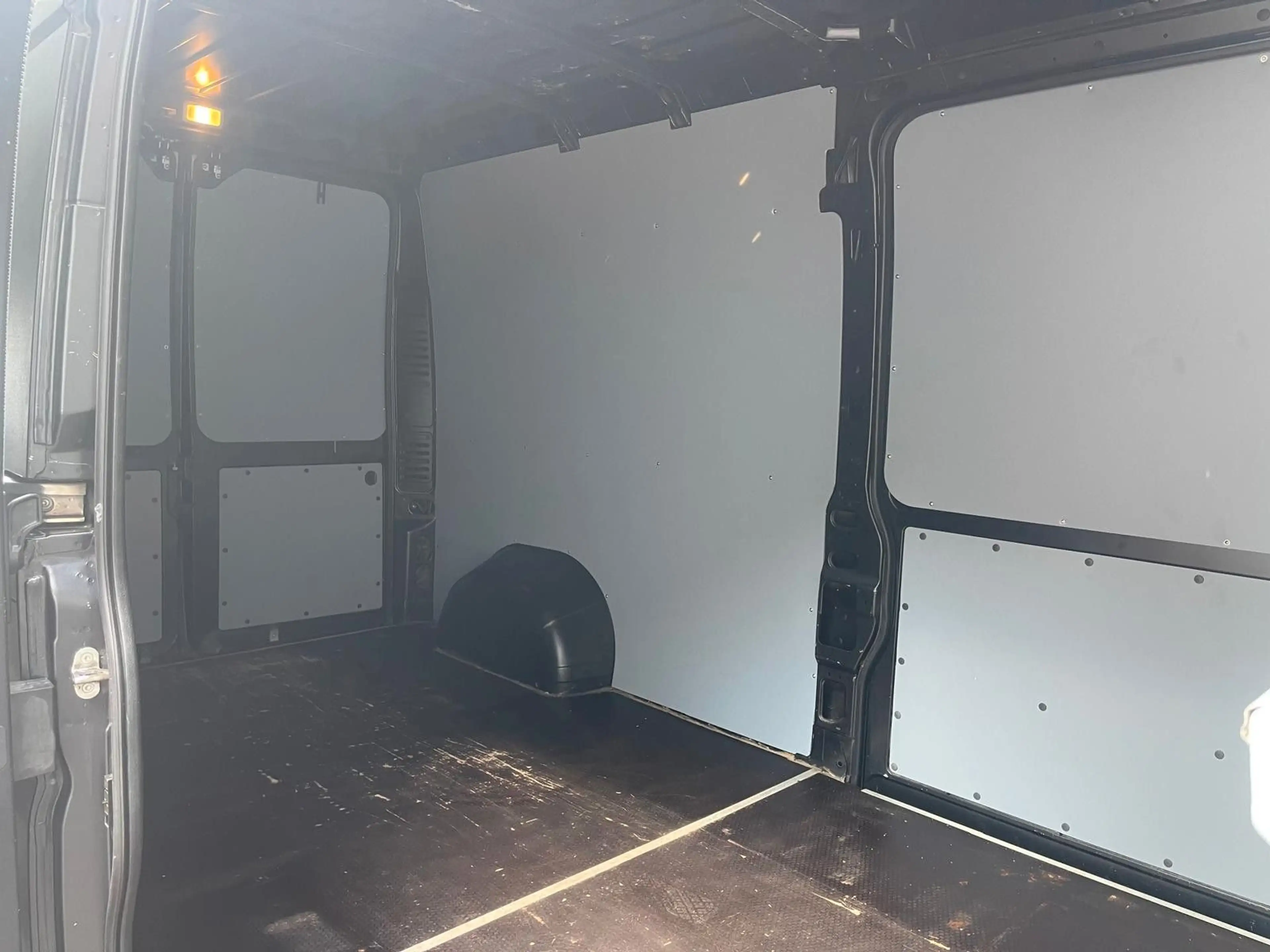 Peugeot Boxer Kasten Hochraum 335 L3H2 Premium BlueHDi 1 — photo 12