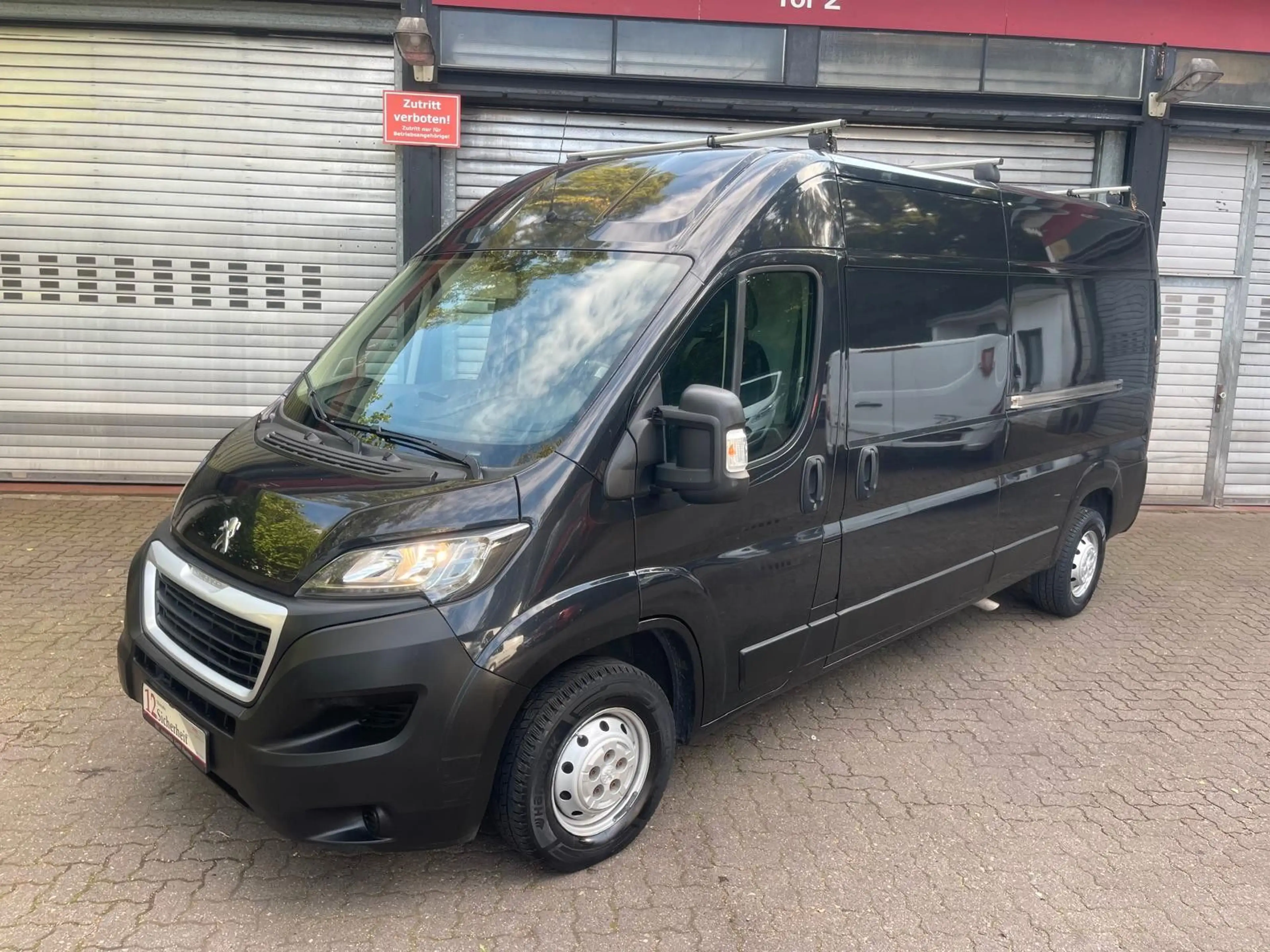 Peugeot Boxer Kasten Hochraum 335 L3H2 Premium BlueHDi 1 — photo 2