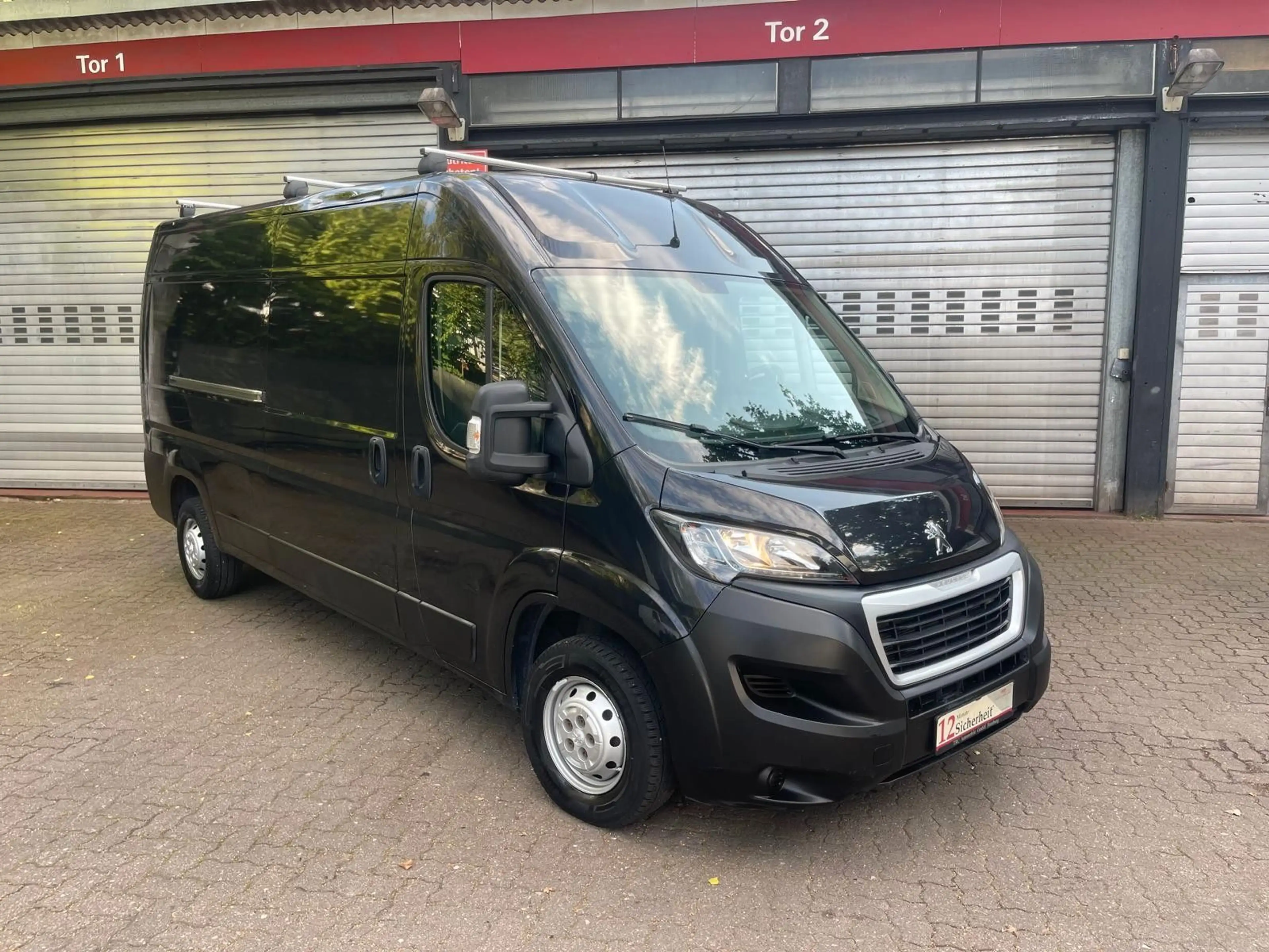 Peugeot Boxer Kasten Hochraum 335 L3H2 Premium BlueHDi 1 — photo 3