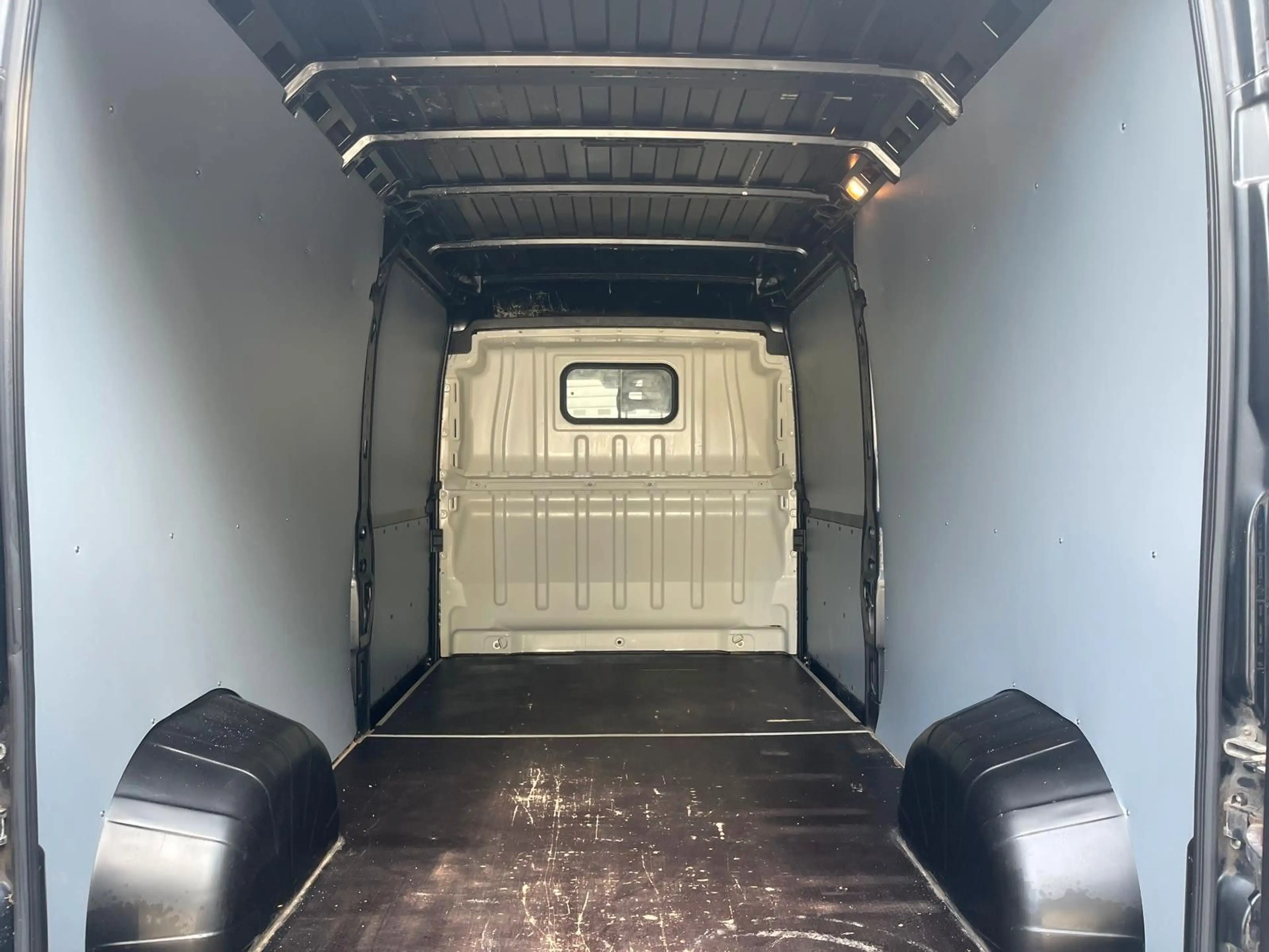 Peugeot Boxer Kasten Hochraum 335 L3H2 Premium BlueHDi 1 — photo 11