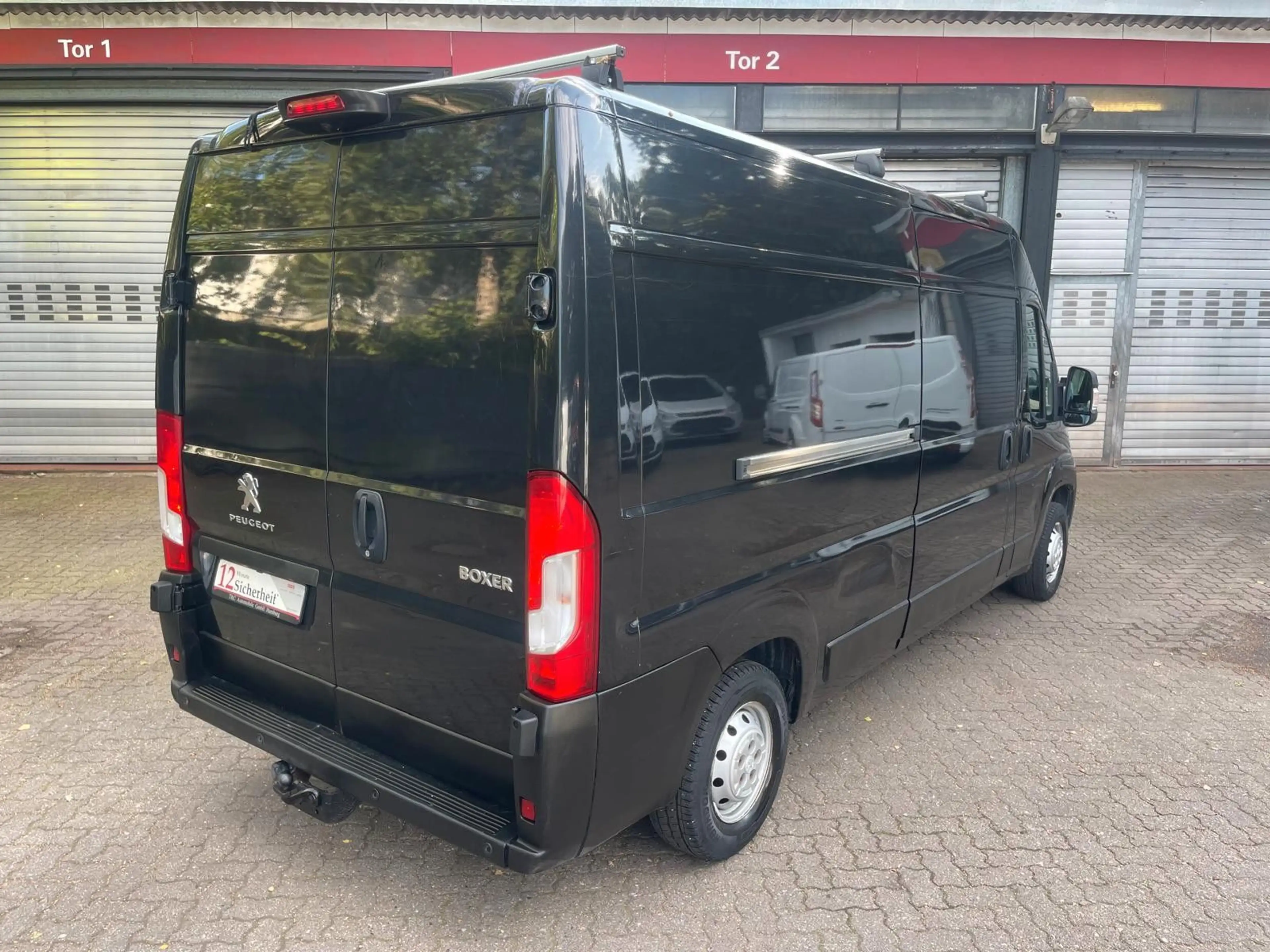 Peugeot Boxer Kasten Hochraum 335 L3H2 Premium BlueHDi 1 — photo 6