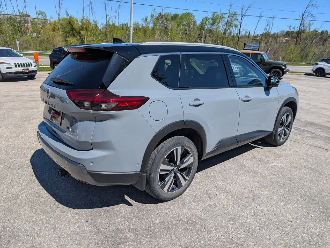 Nissan Rogue снимка Nissan Rogue
