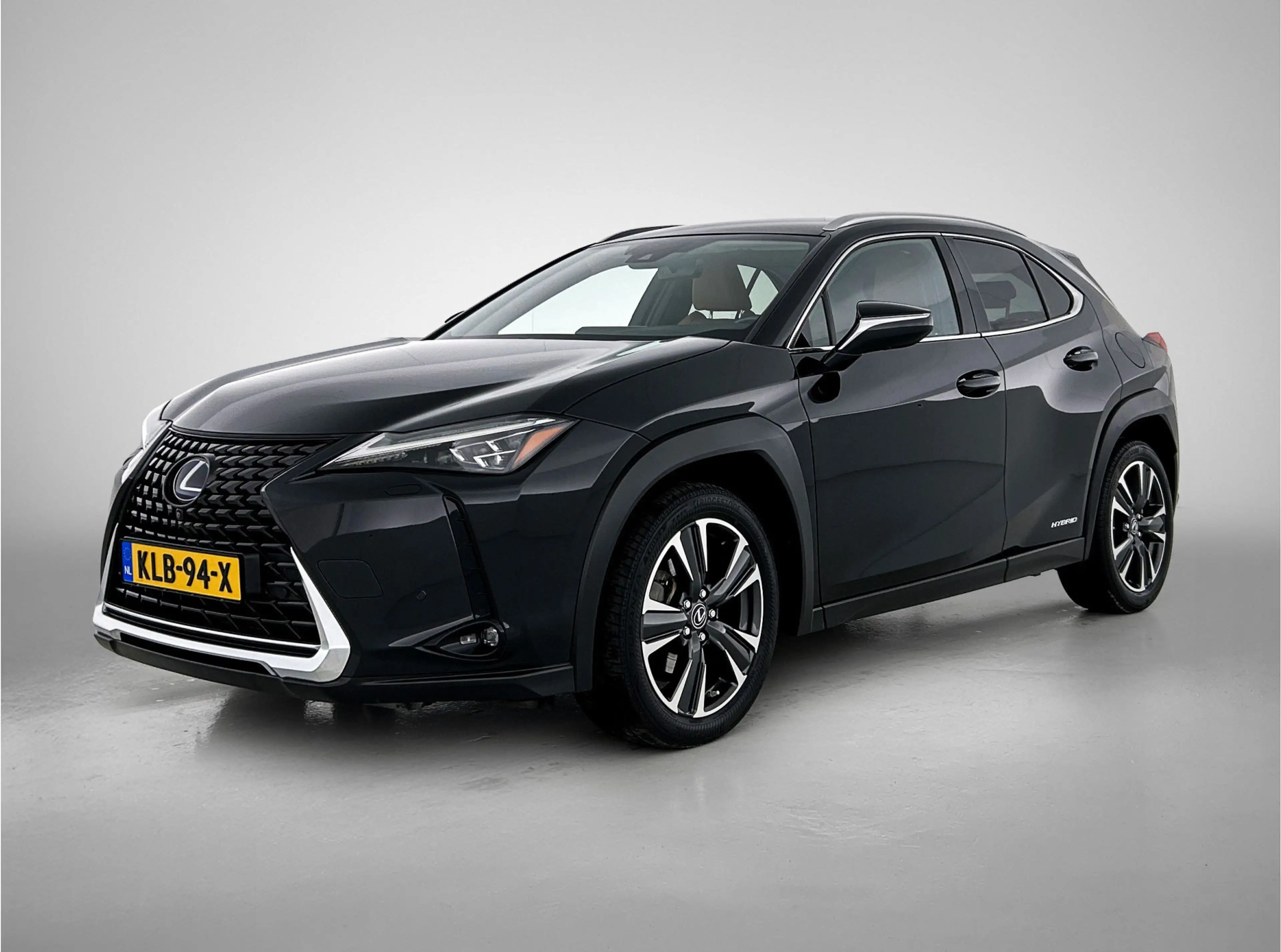 Lexus UX 250h Executive Line + President Pack | Mark Levinson |