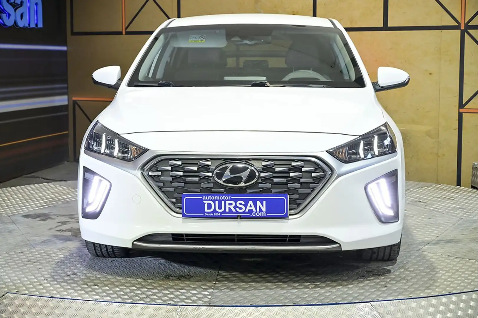 Hyundai IONIQ 1.6 GDI HEV Tecno DCT Blanc - 2