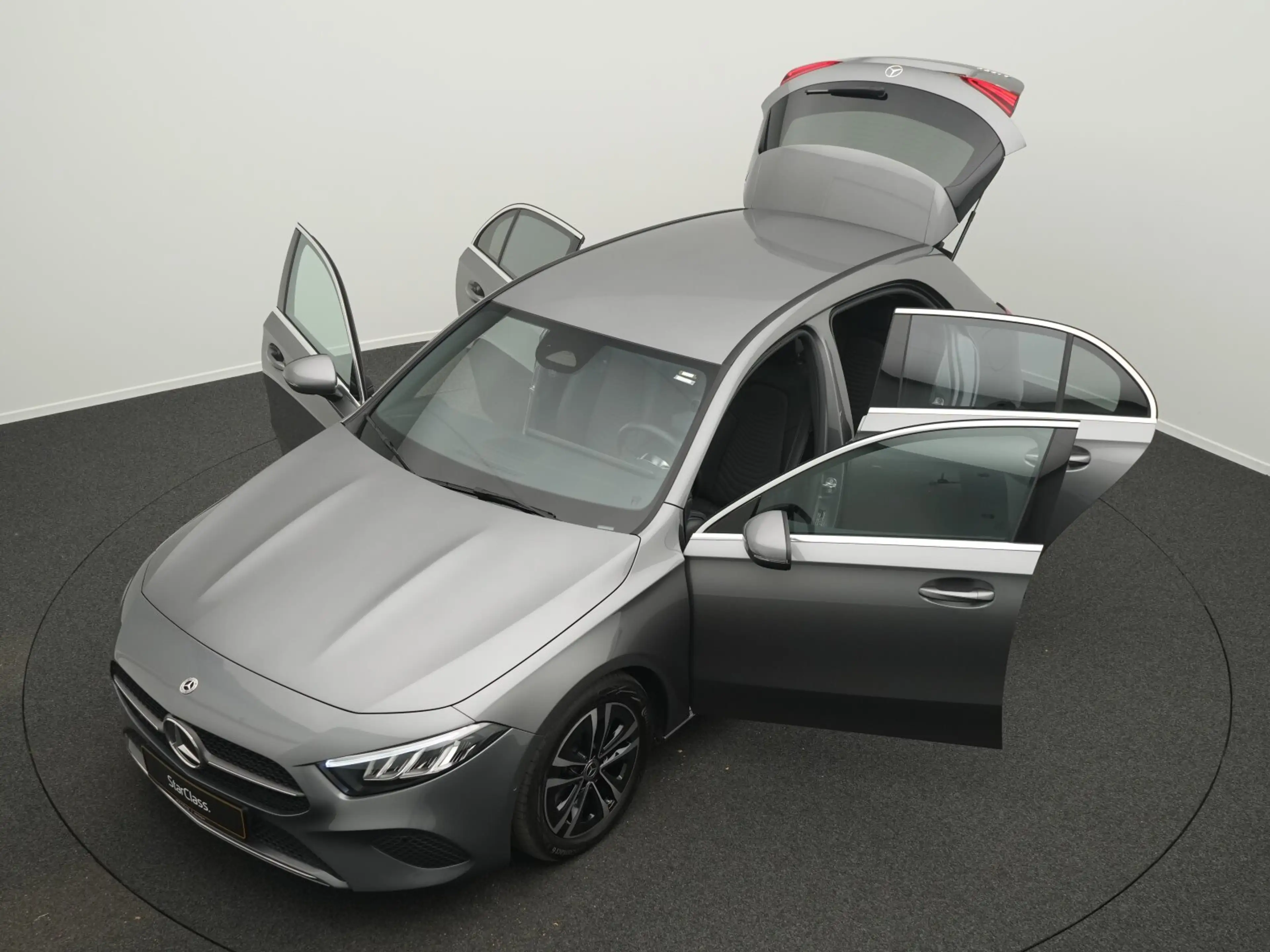 Mercedes-Benz A 180 A 180 d Progressive LED+Kamera+PTS Navi/Autom. — photo 14
