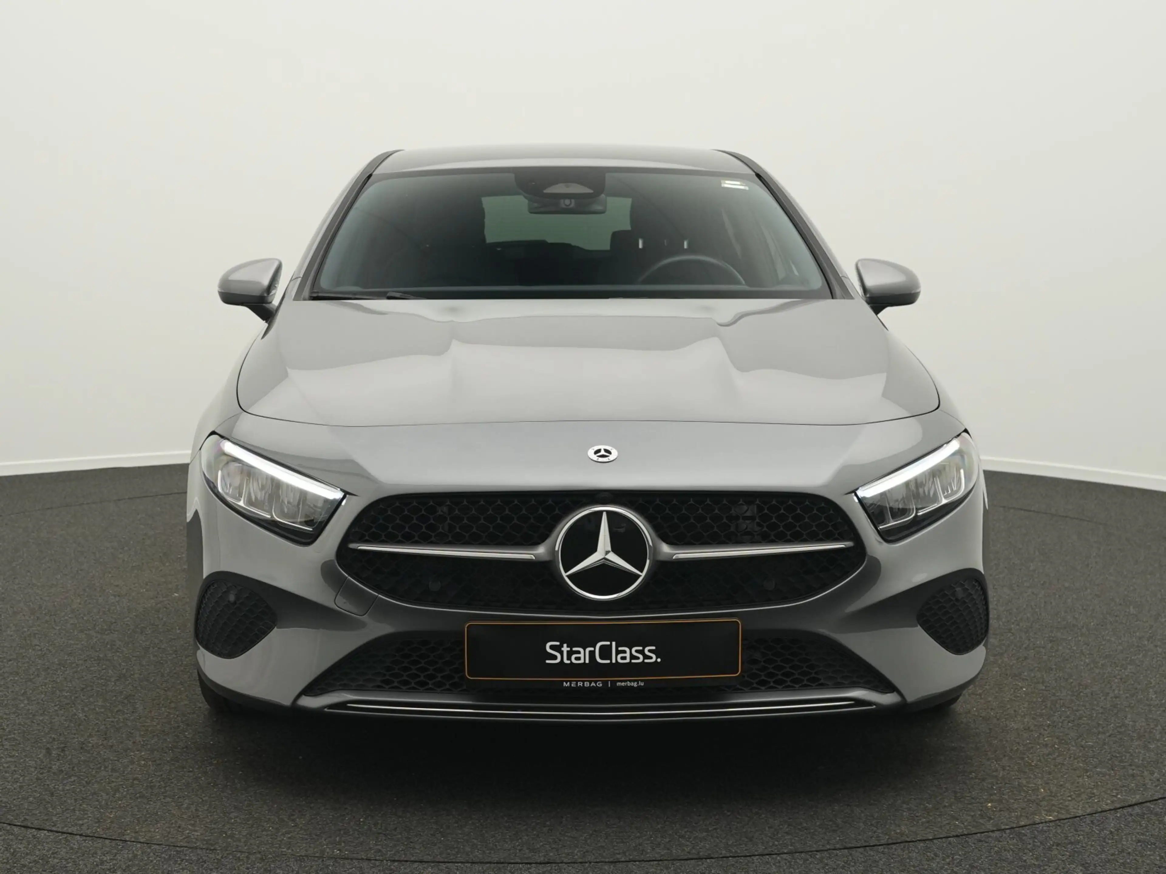 Mercedes-Benz A 180 A 180 d Progressive LED+Kamera+PTS Navi/Autom. — photo 2