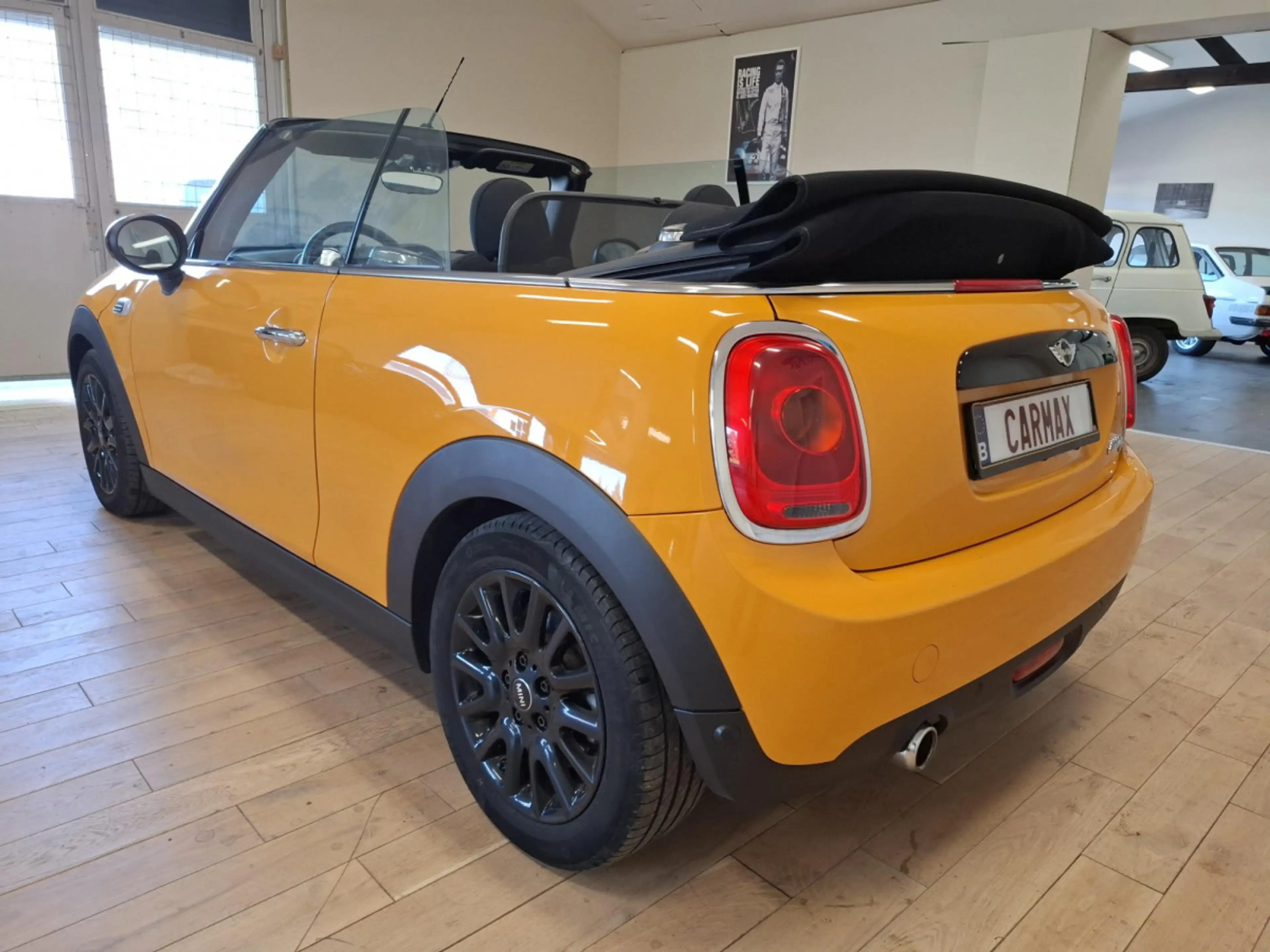 MINI Cooper Cabrio 1.5d 115 — photo 5