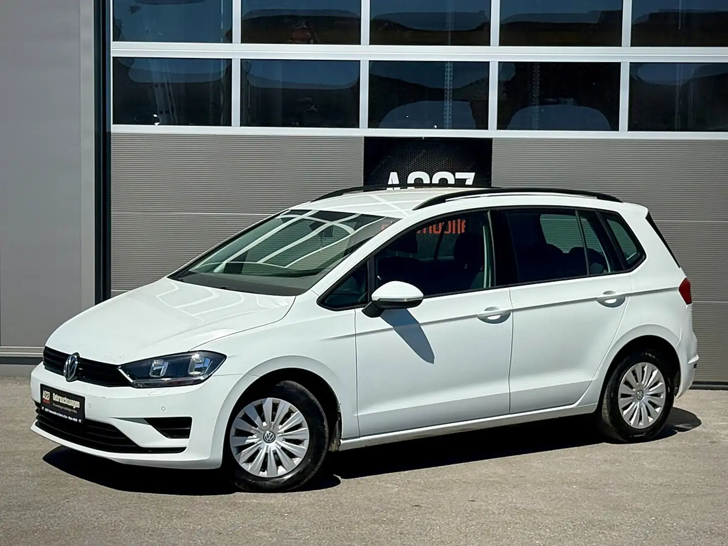 Volkswagen Golf Sportsvan 1,6 TDI BMT Trendline Weiß - 1