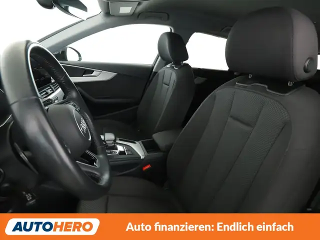 Audi A4 view 10