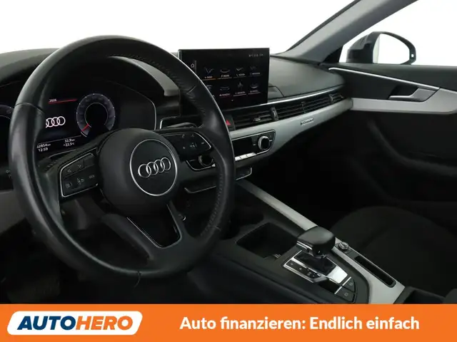 Audi A4 view 11