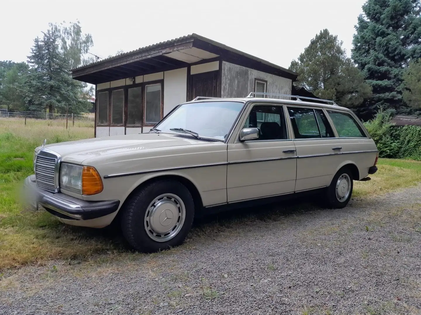 Mercedes-Benz 240 240 TD Beige - 1