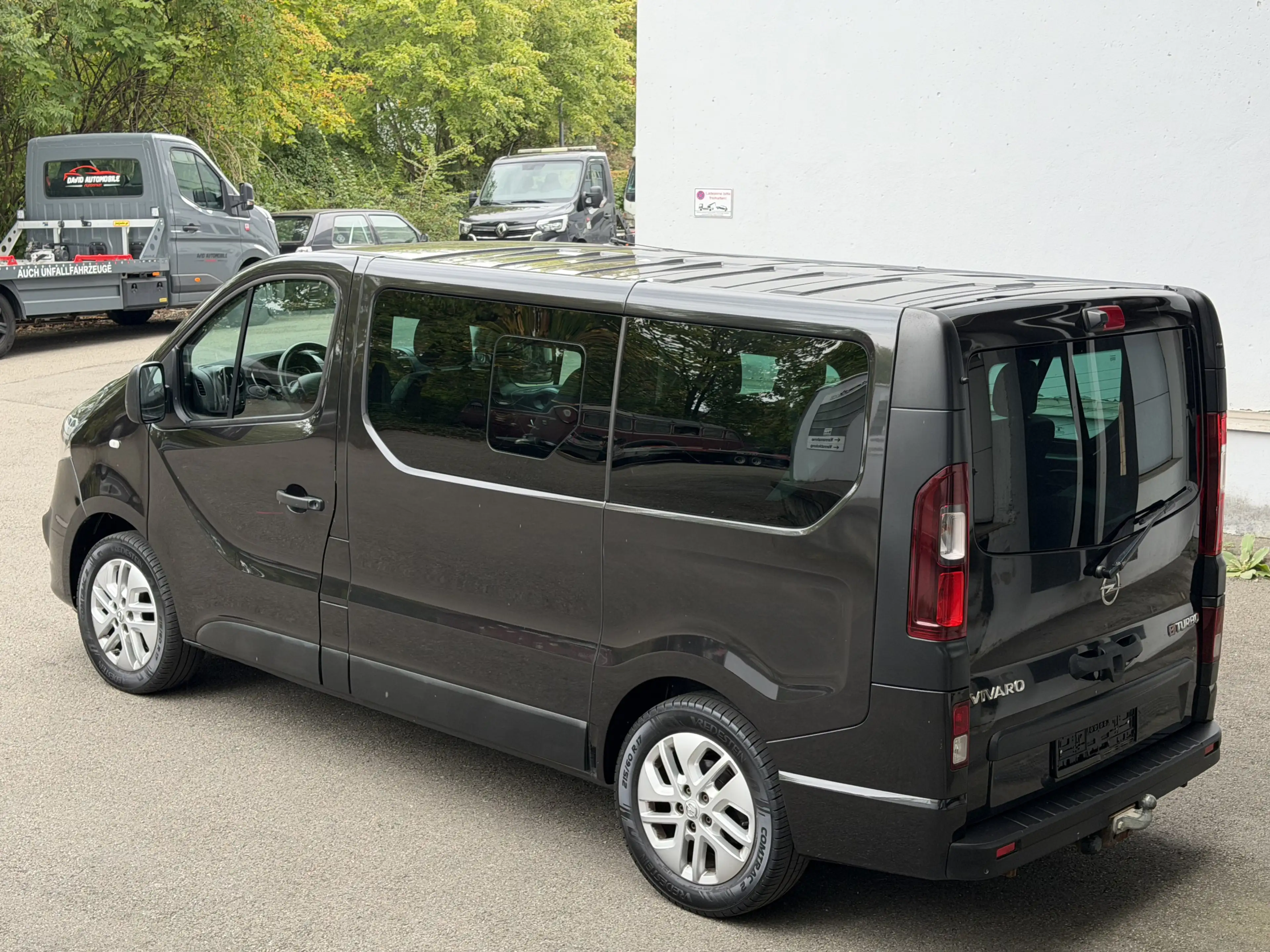 Opel Vivaro Combi L1H1 8-Sitzer Tempomat Kamera AHK — photo 4