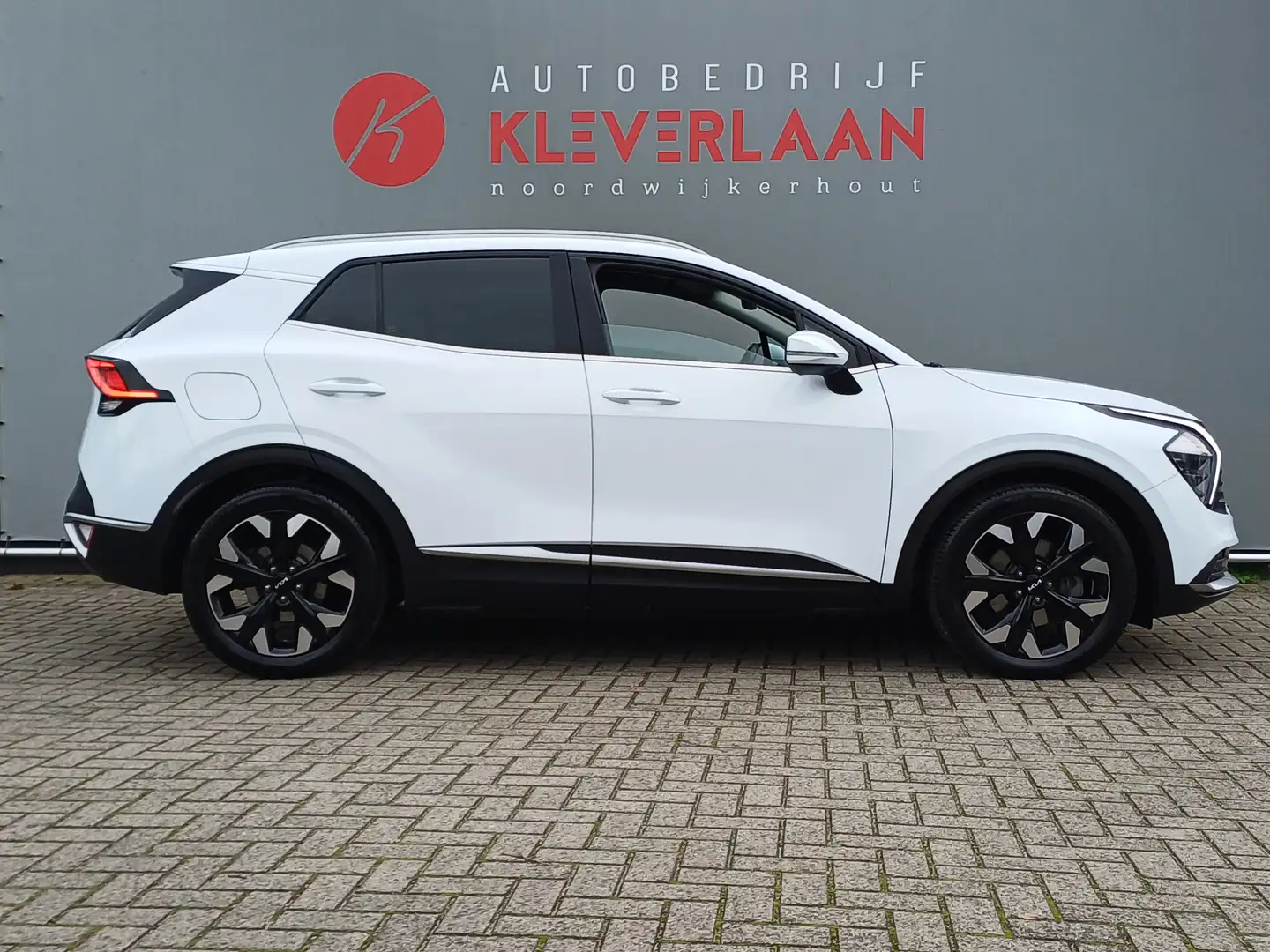 Kia Sportage 1.6 T-GDi Plug-in Hybrid AWD DynamicLine | CAMERA - 2