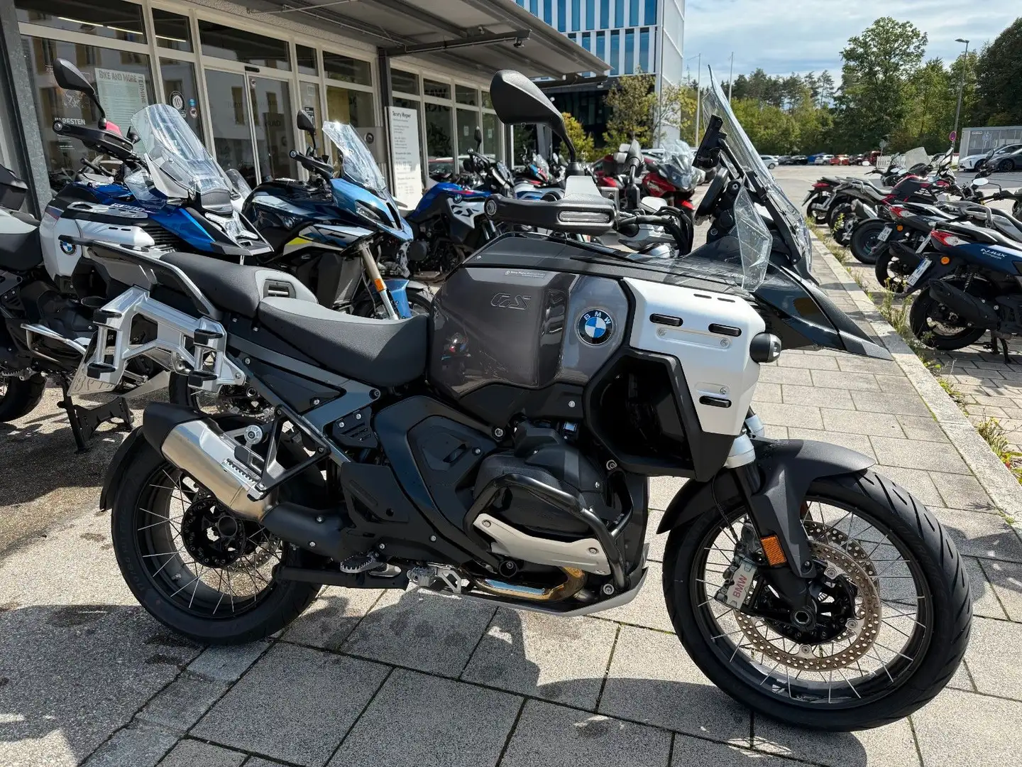 BMW R 1300 GS ADV Triple Black ASA Чёрный - 1