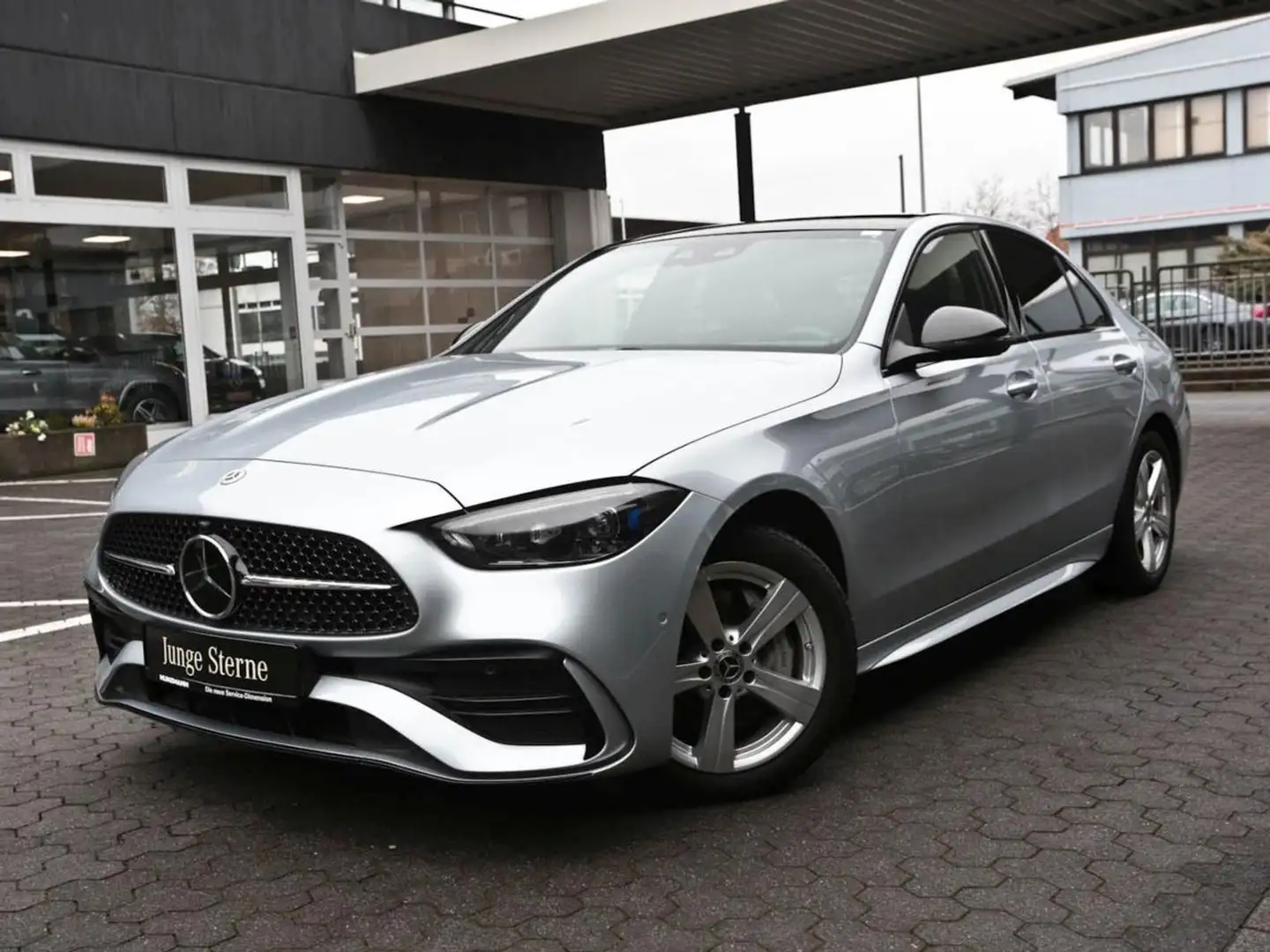 Mercedes-Benz C 300 e AMG Night Panorama Distronic Memory Kame Silber - 1