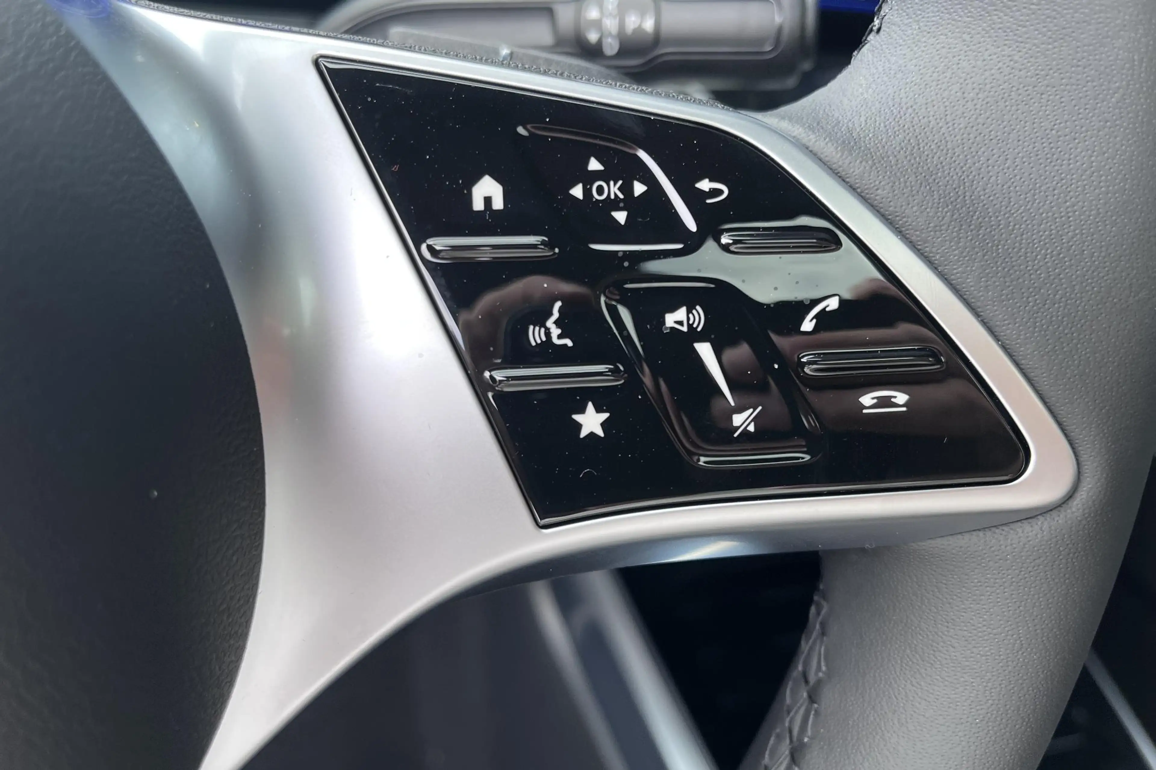 Mercedes-Benz EQB 250 EQB 250+ Business Solution Luxury | Winterpakket | — photo 14