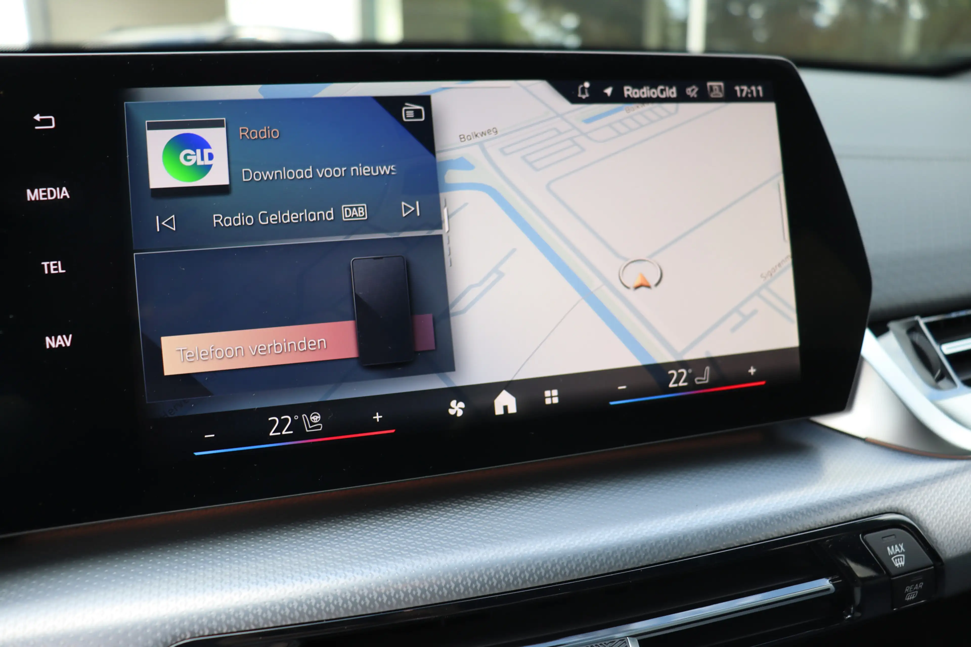 BMW iX2 eDrive20 M Sport / Panoramadak / Trekhaak / Sports — photo 15