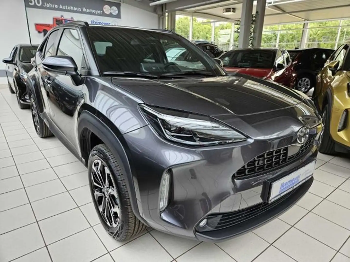 Toyota Yaris Cross Hybrid Teamplayer Safety-Paket Winter-Paket Grau - 2