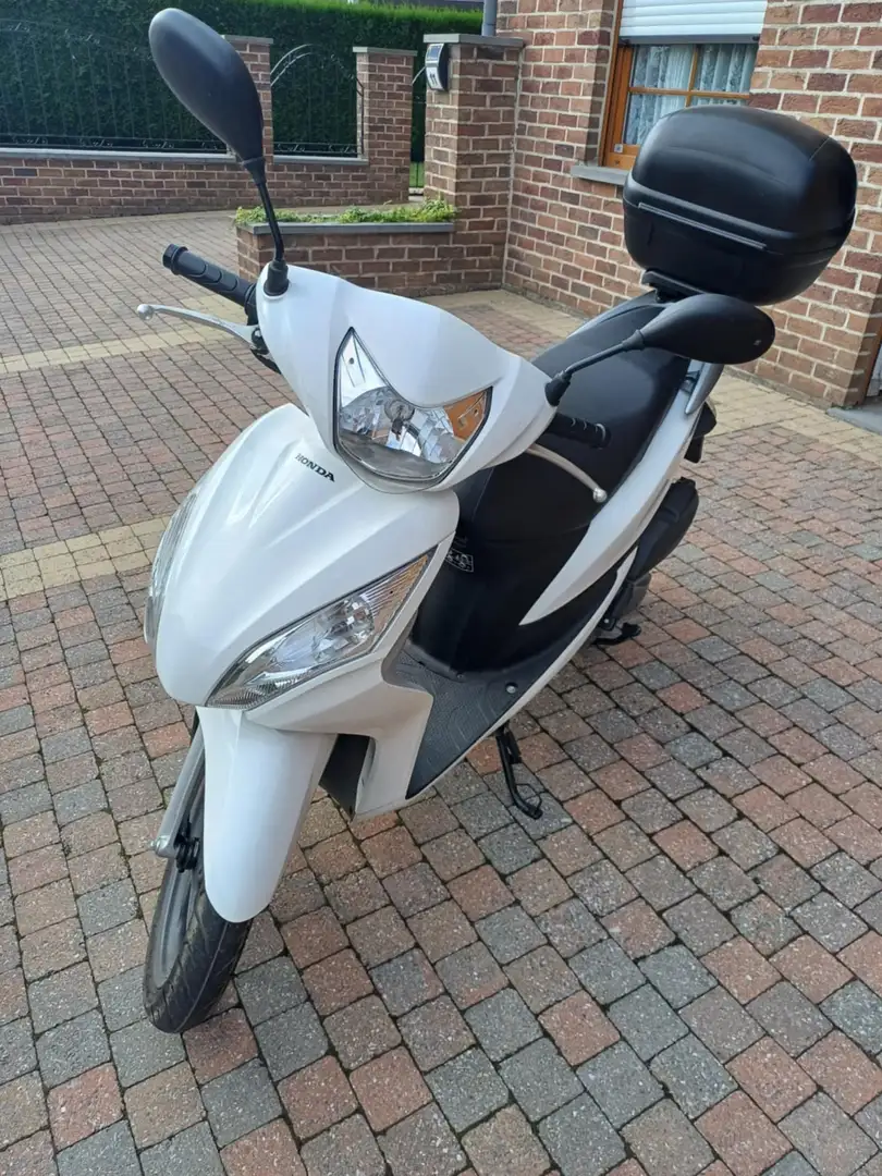 Honda Vision 110 bijela - 2