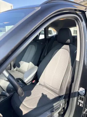BMW X1 view 10