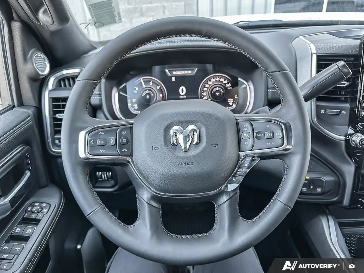 RAM 2500 снимка RAM 2500