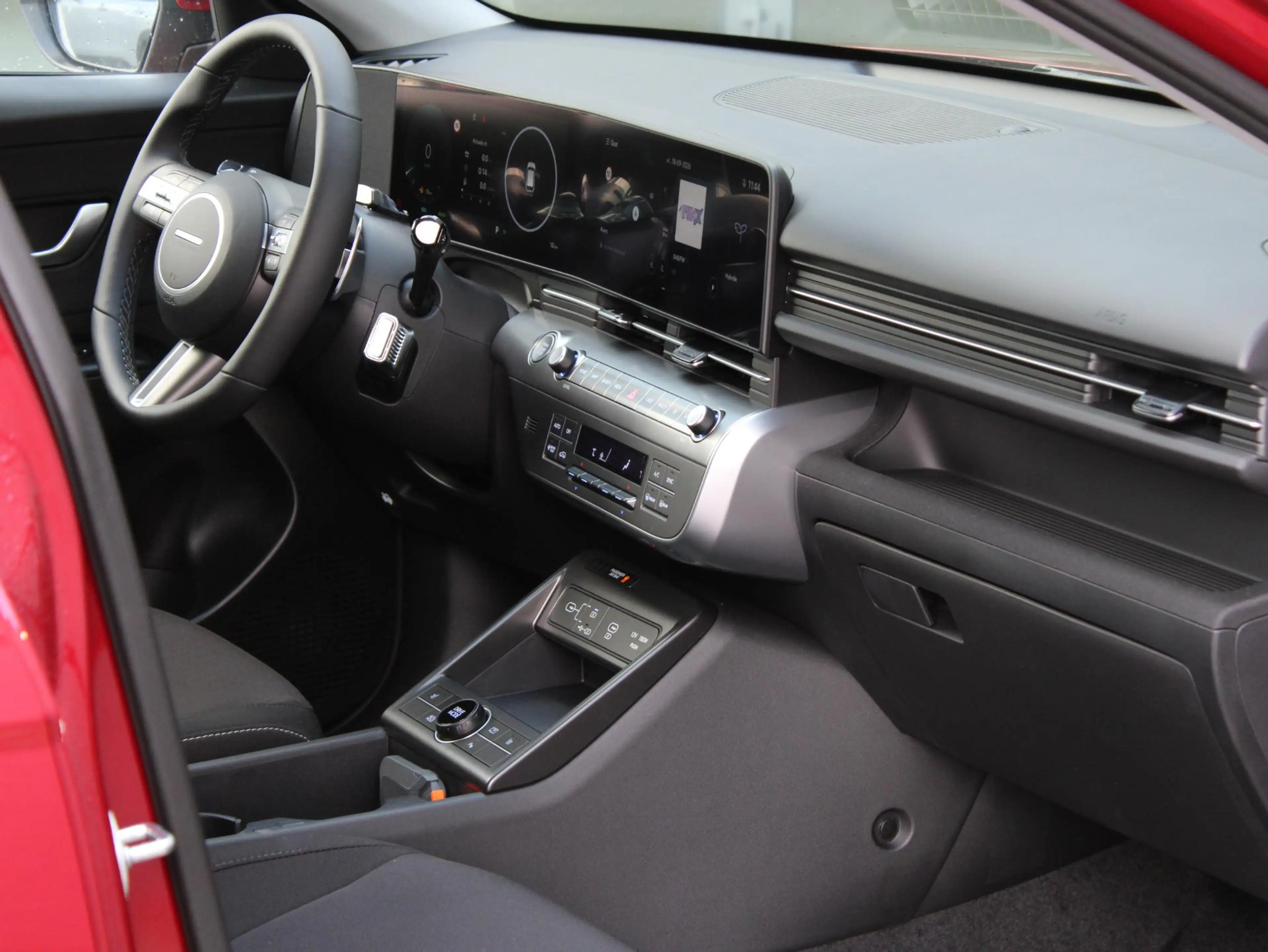 Hyundai KONA 1.6 GDI HEV Comfort Plus — photo 14