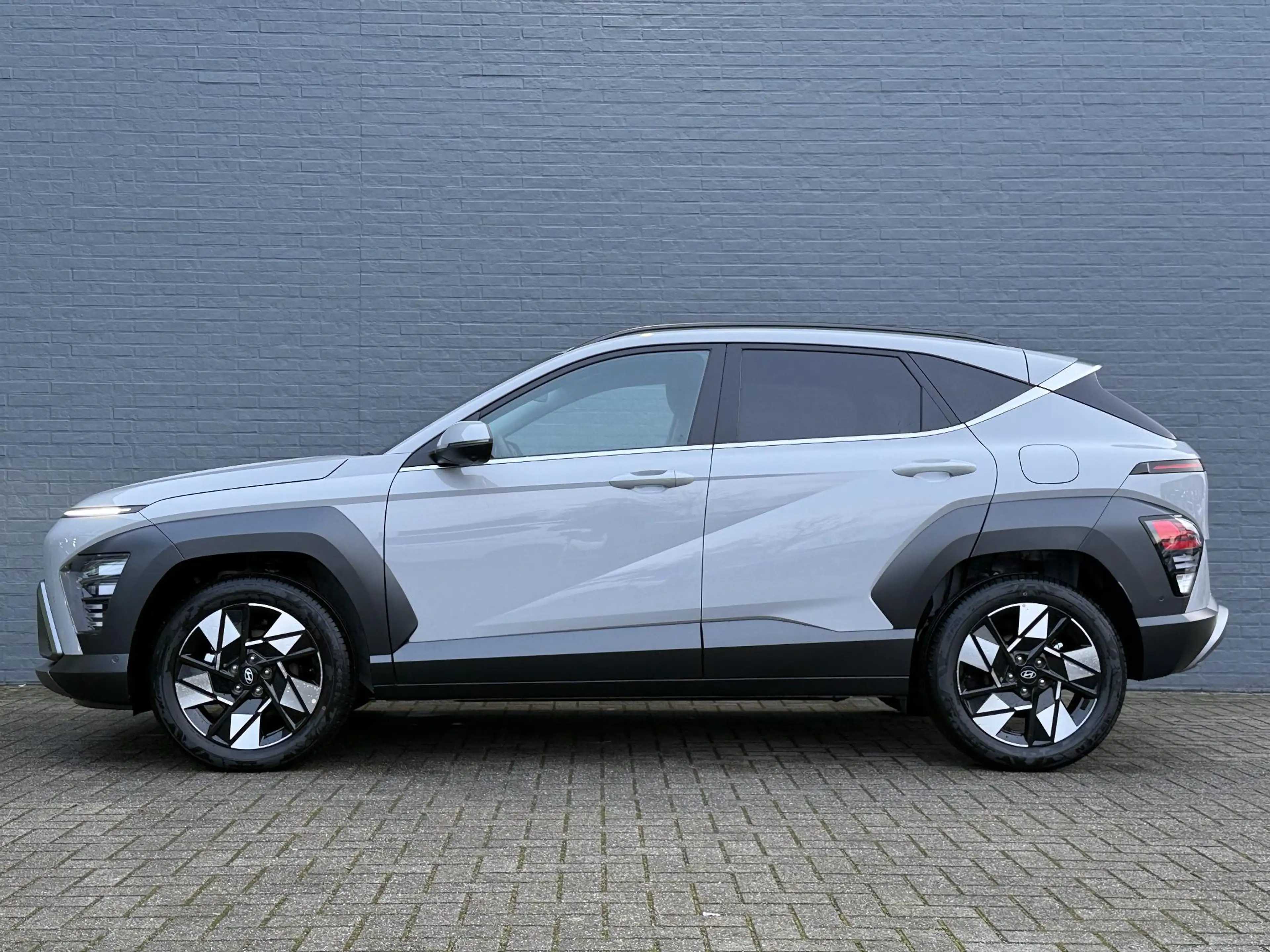 Hyundai KONA 1.6 GDI HEV Comfort Plus — photo 4