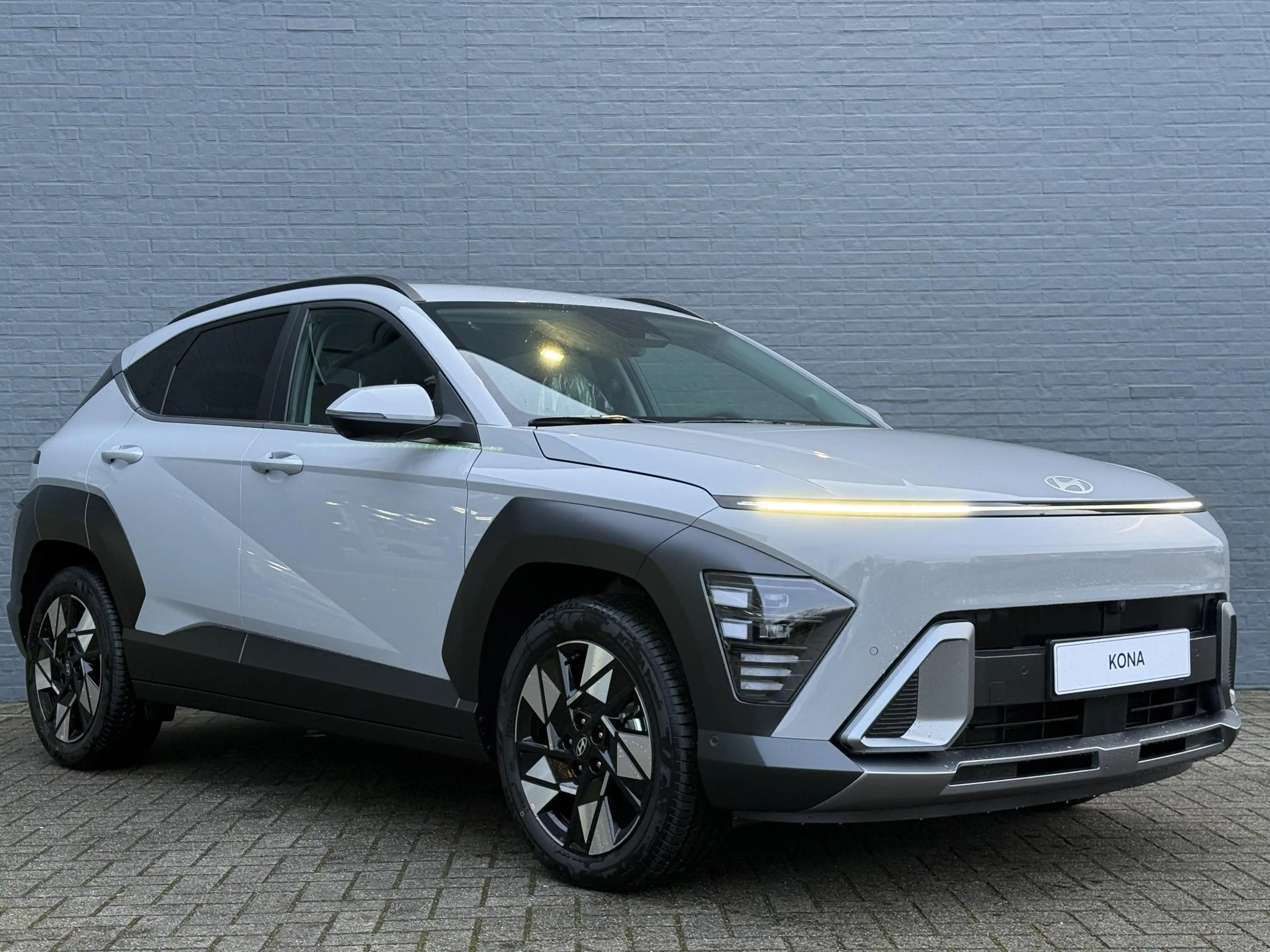 Hyundai KONA 1.6 GDI HEV Comfort Plus — photo 3