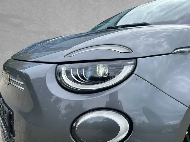 Fiat 500e view 13