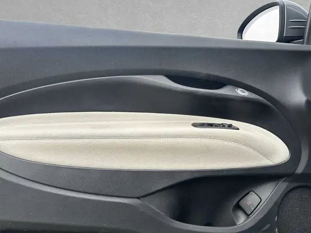 Fiat 500e view 5