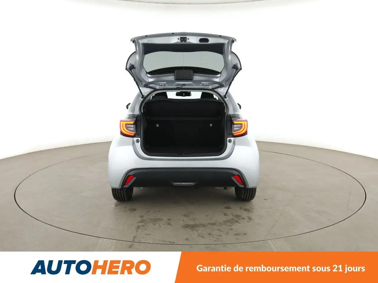 Toyota Yaris Yaris — photo 16