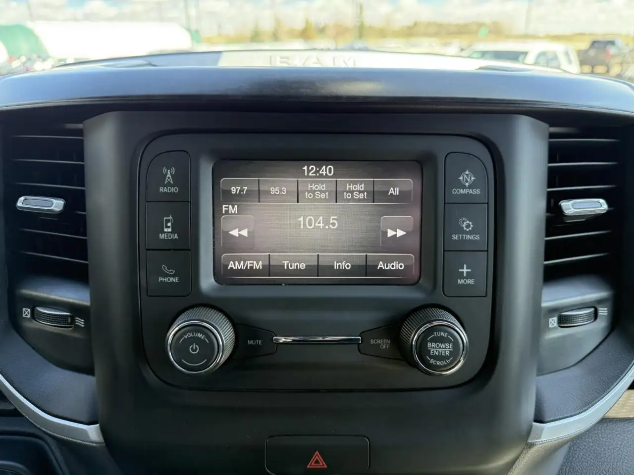 RAM 2500 снимка RAM 2500