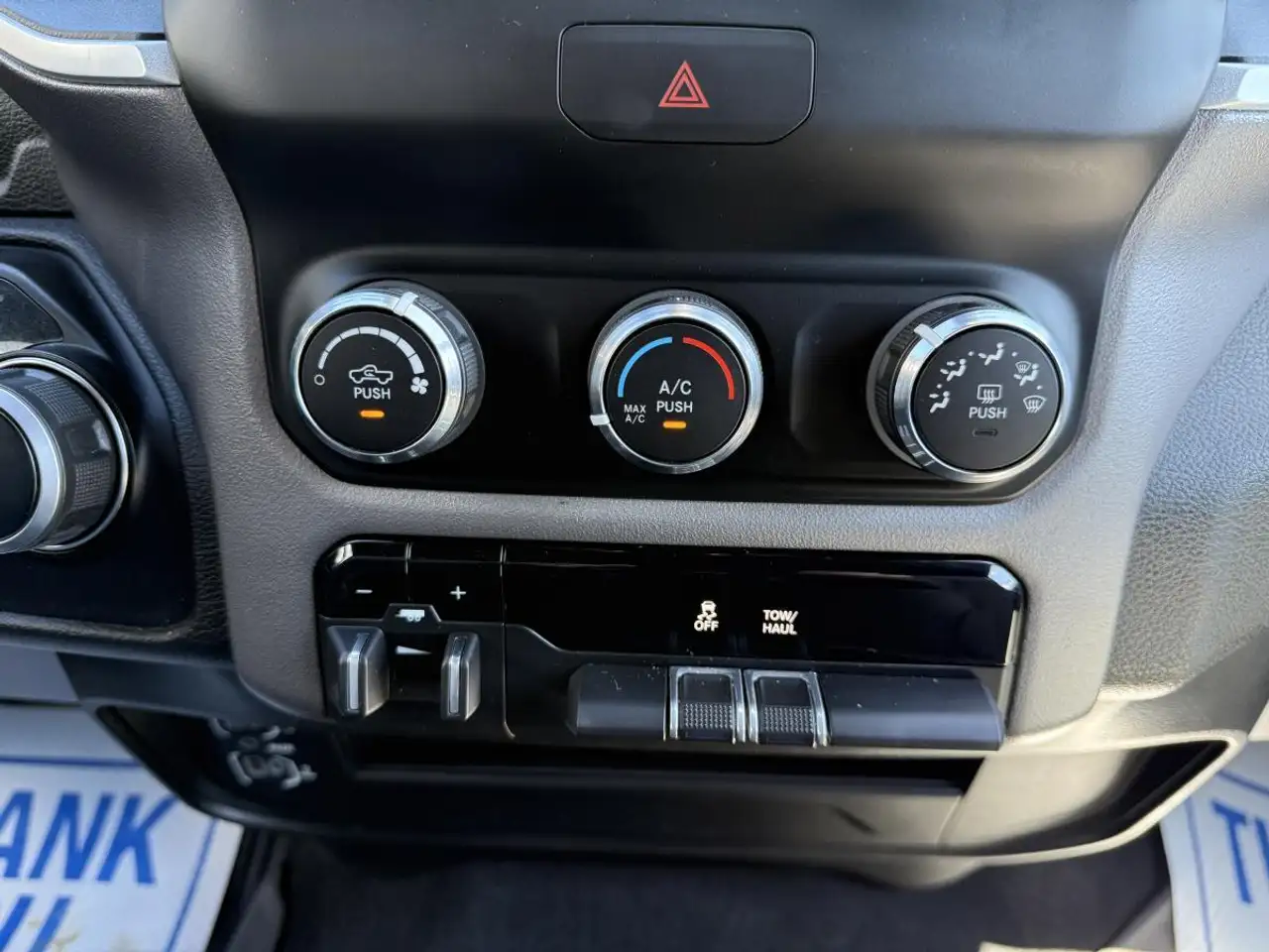 RAM 2500 снимка RAM 2500